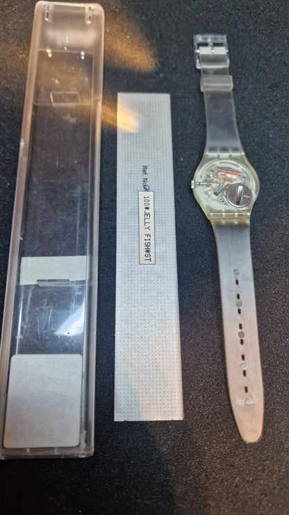 🪼 Swatch GK100 – Jelly Fish (1985) | Vintage Transparent Classic