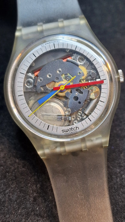 🪼 Swatch GK100 – Jelly Fish (1985) | Vintage Transparent Classic