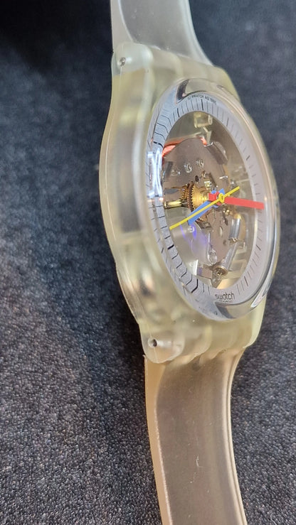 🪼 Swatch GK100 – Jelly Fish (1985) | Vintage Transparent Classic