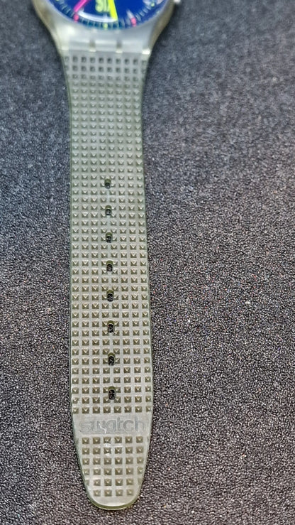 🌀 Swatch GK700 – “Giro” (1990) | Vintage Day-Date | UV Glow