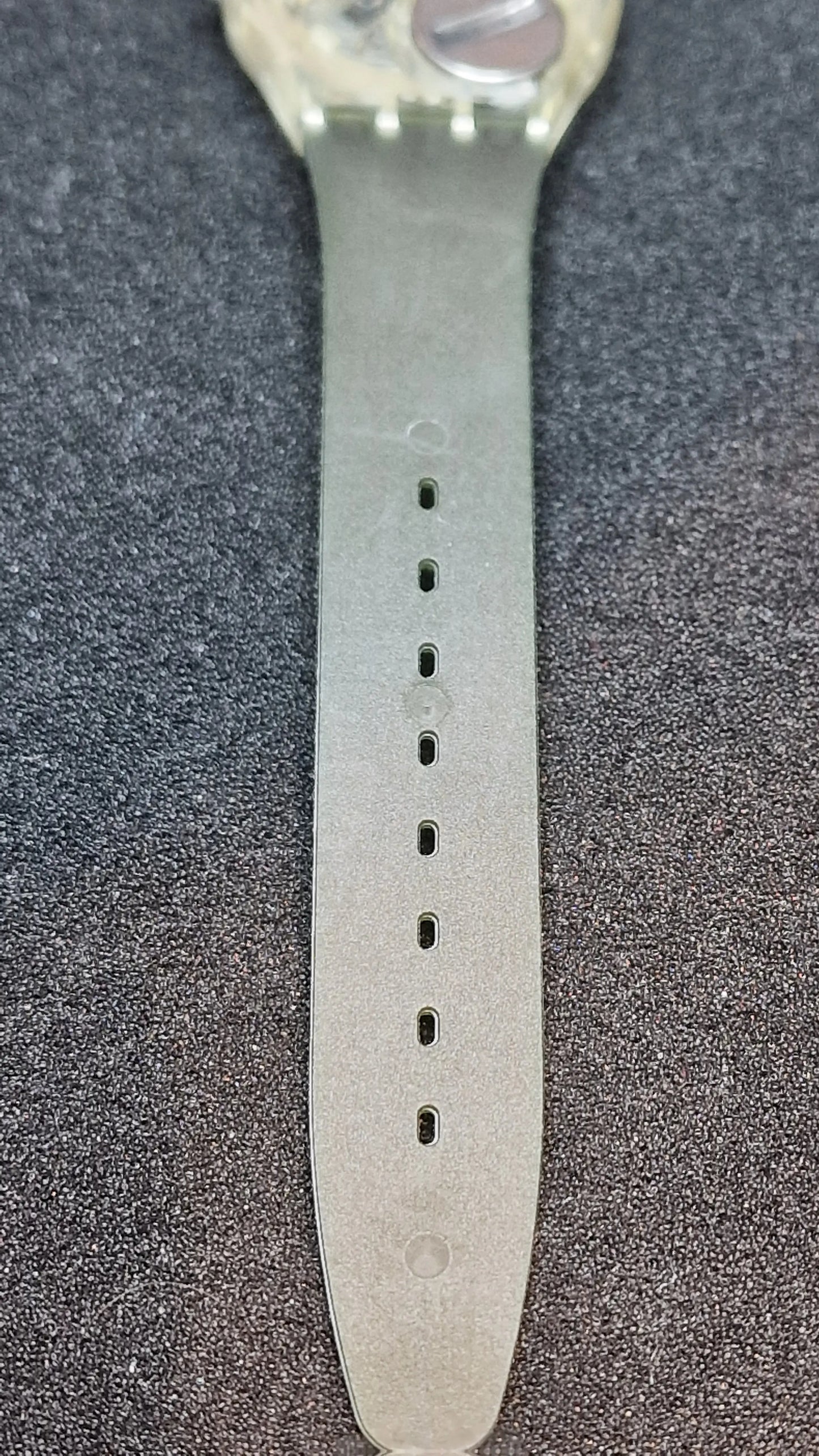 🌀 Swatch GK700 – “Giro” (1990) | Vintage Day-Date | UV Glow