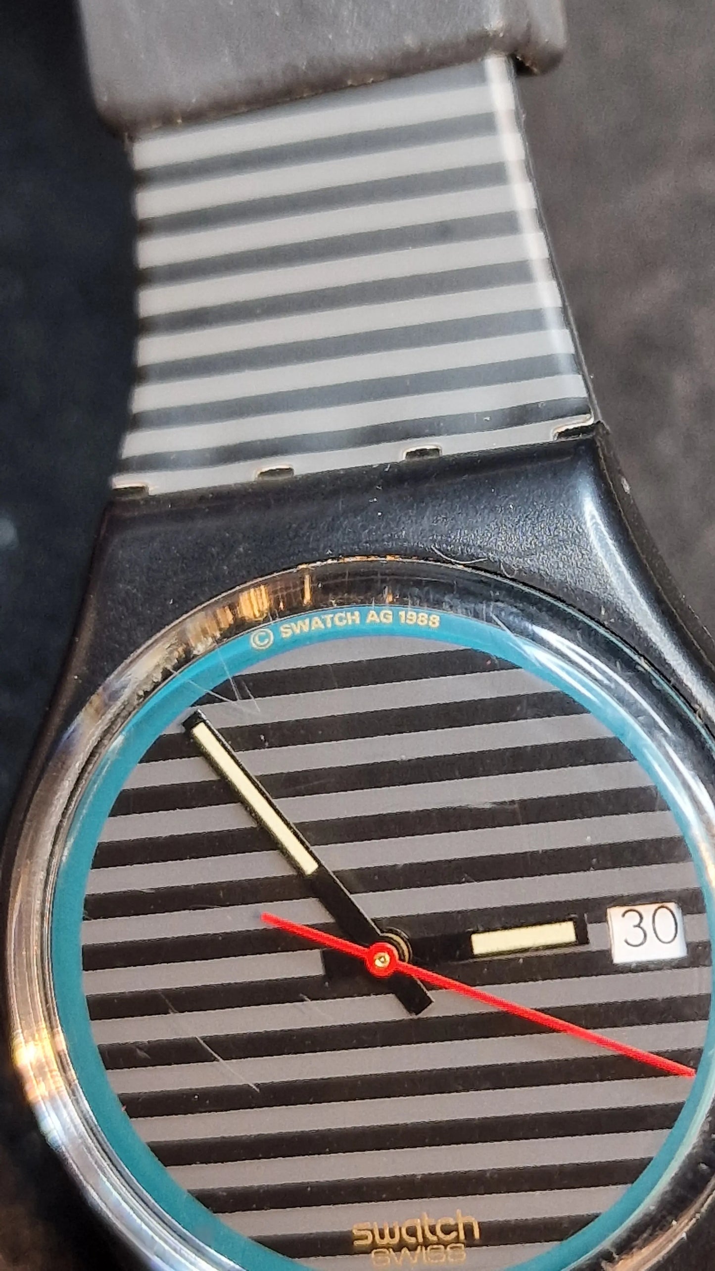 🕒 Swatch GB411 – Grey Line (1989)