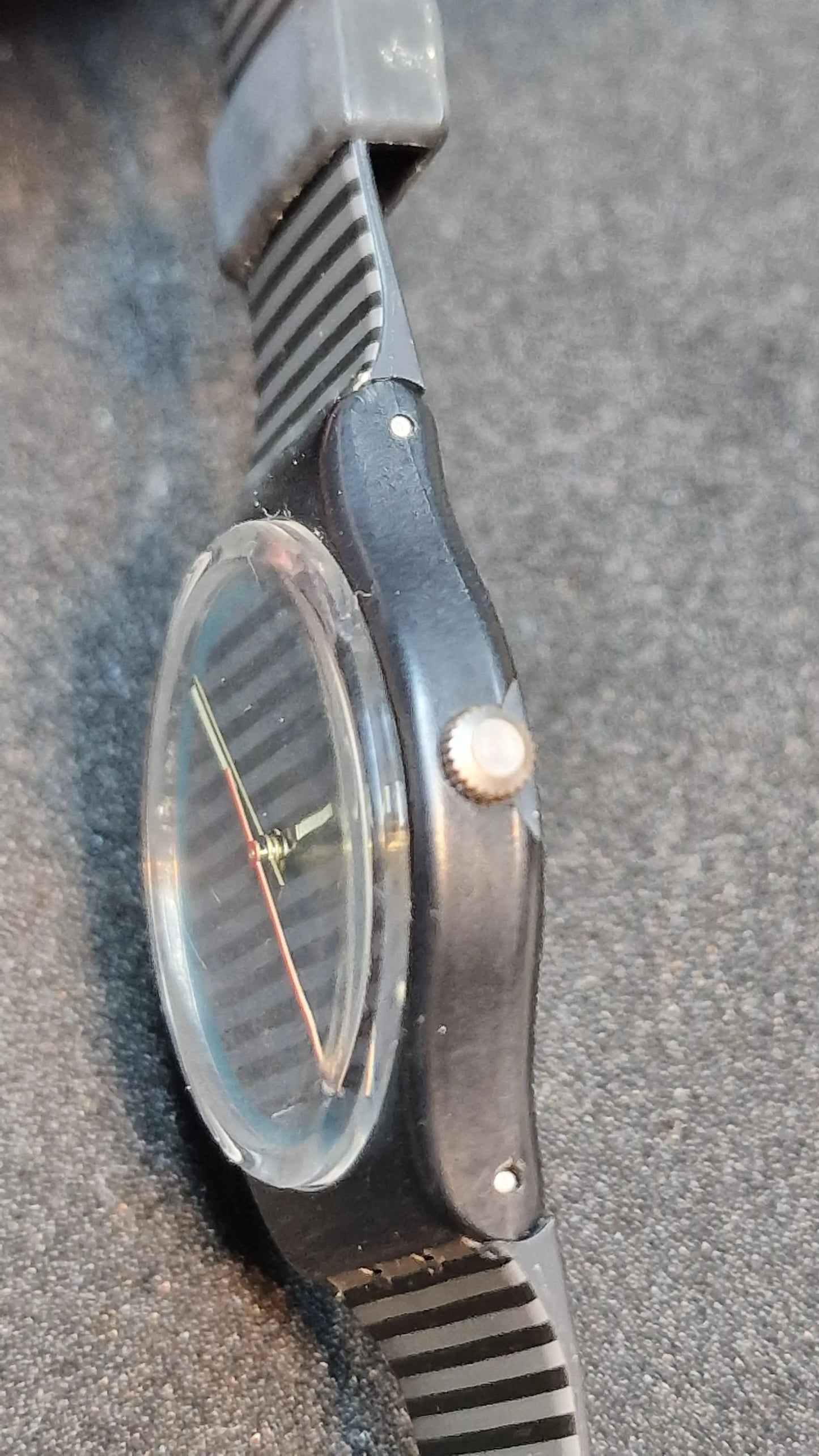 🕒 Swatch GB411 – Grey Line (1989)