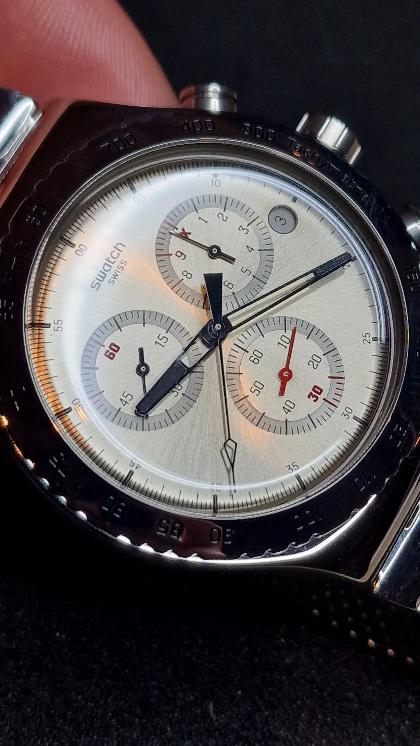 ⏱️ Swatch Irony Chrono YVS405G – “Silverisch”