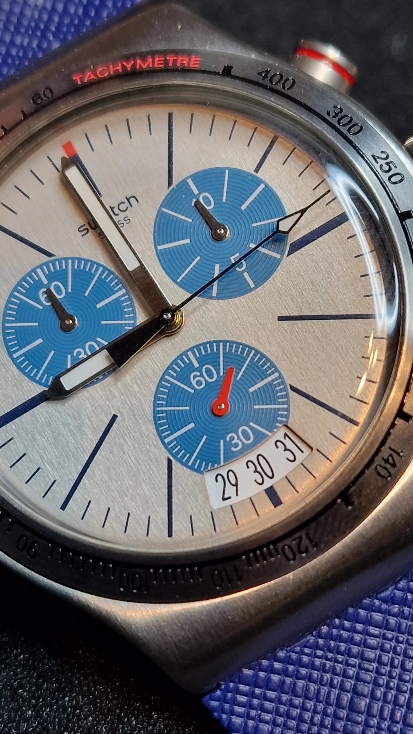 🔥 Swatch Irony Chrono YVS435 “Blau Me On” – 44mm | Swiss Made Icon 🔥