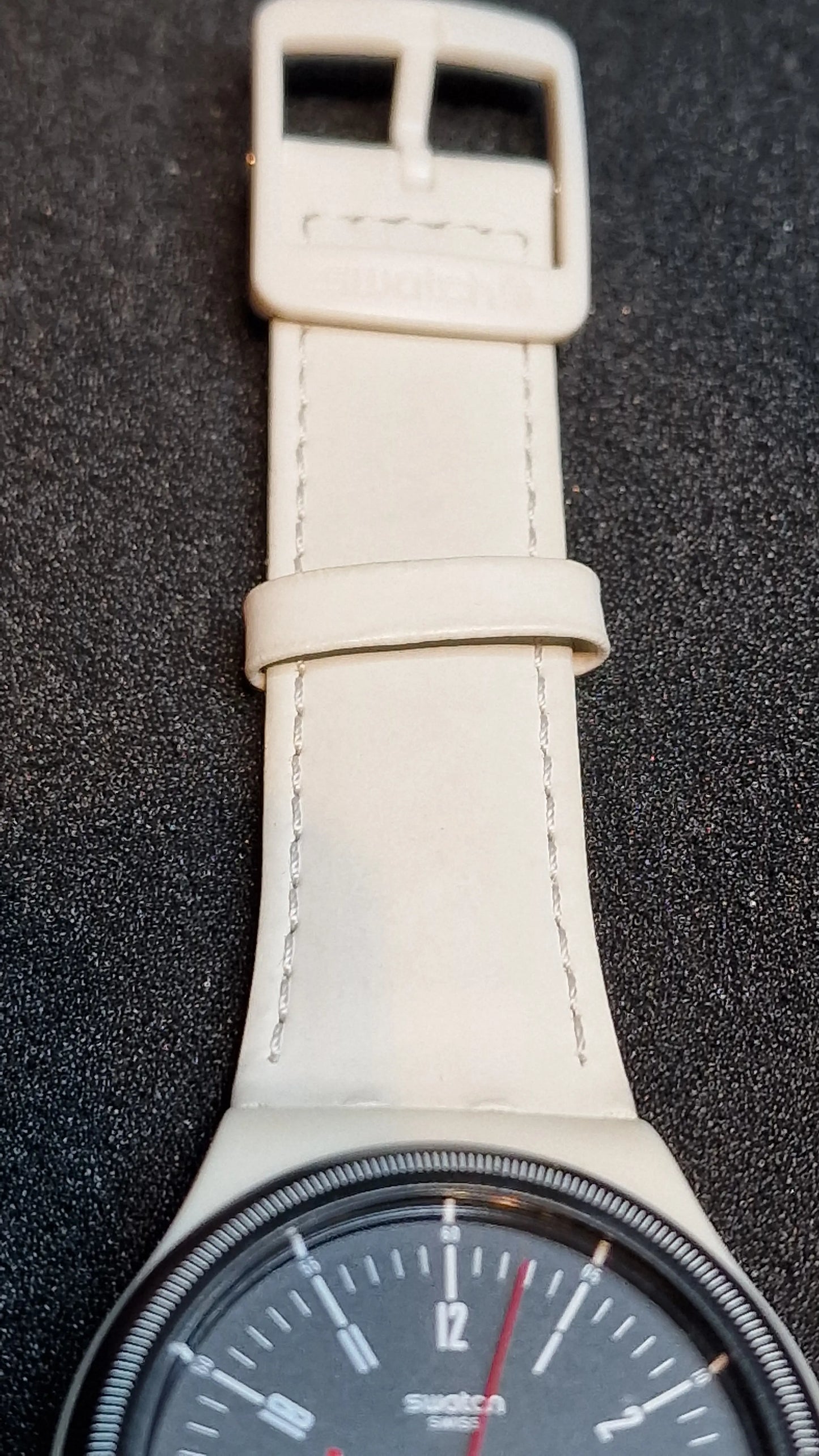 🕰️ Swatch Sistem51 Automatic SUTM400 “Cream” (AG2013) – Date – See-Through Back 42mm ✅