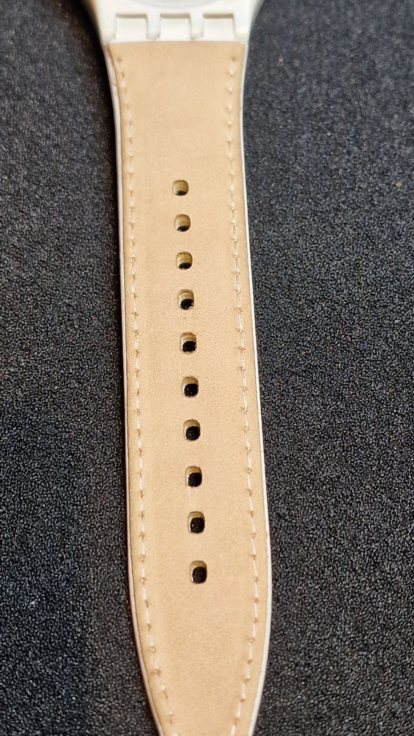 🕰️ Swatch Sistem51 Automatic SUTM400 “Cream” (AG2013) – Date – See-Through Back 42mm ✅