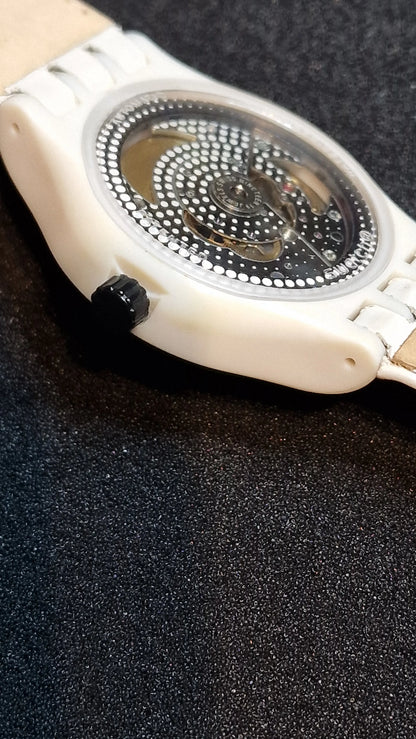 🕰️ Swatch Sistem51 Automatic SUTM400 “Cream” (AG2013) – Date – See-Through Back 42mm ✅
