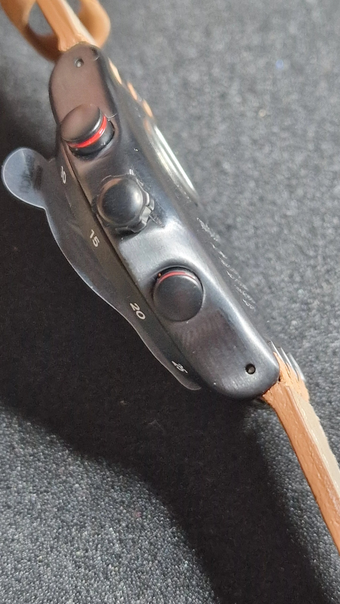 ⏱️ Swatch Irony Chrono YVZ400S – Jérémy Jones (2015)