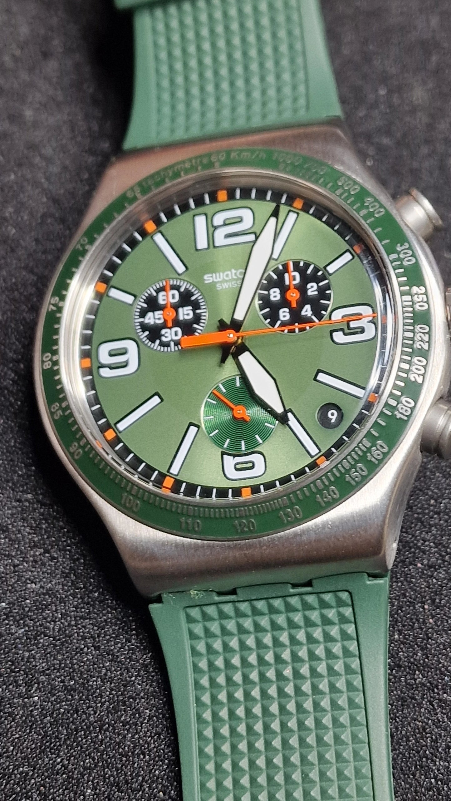 🌲 Swatch Irony Chrono YVS462 “Forest Grid” (AG2019) – Green/Orange – Swiss Made