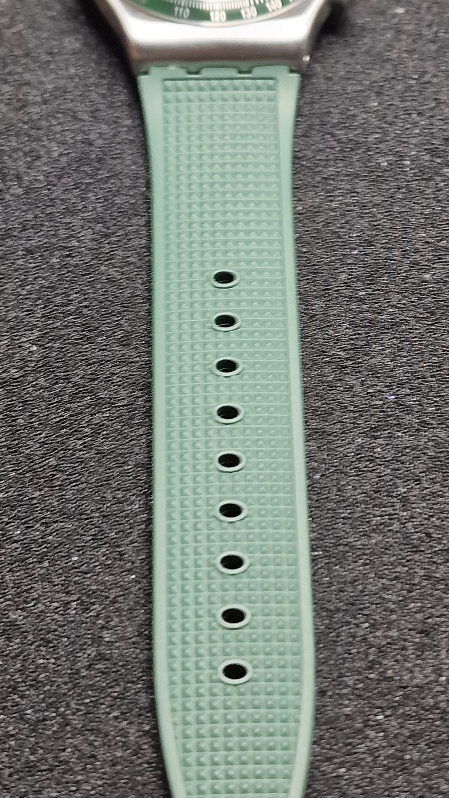 🌲 Swatch Irony Chrono YVS462 “Forest Grid” (AG2019) – Green/Orange – Swiss Made