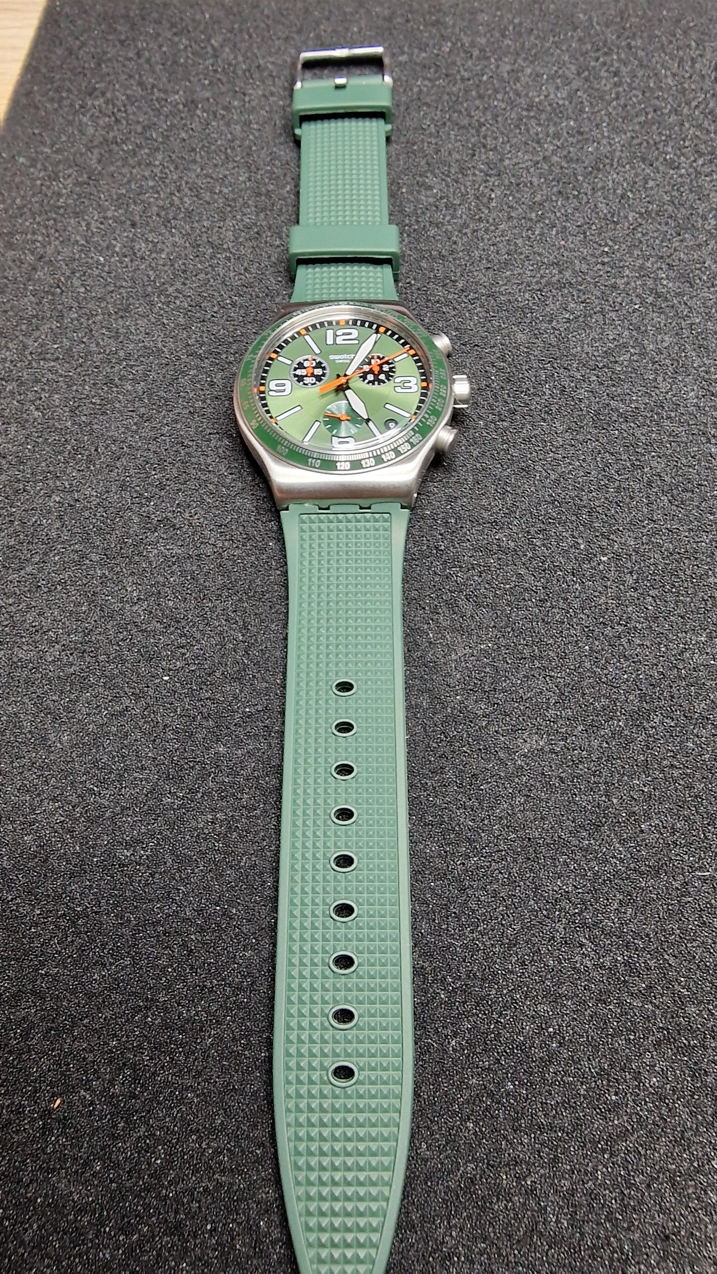 🌲 Swatch Irony Chrono YVS462 “Forest Grid” (AG2019) – Green/Orange – Swiss Made