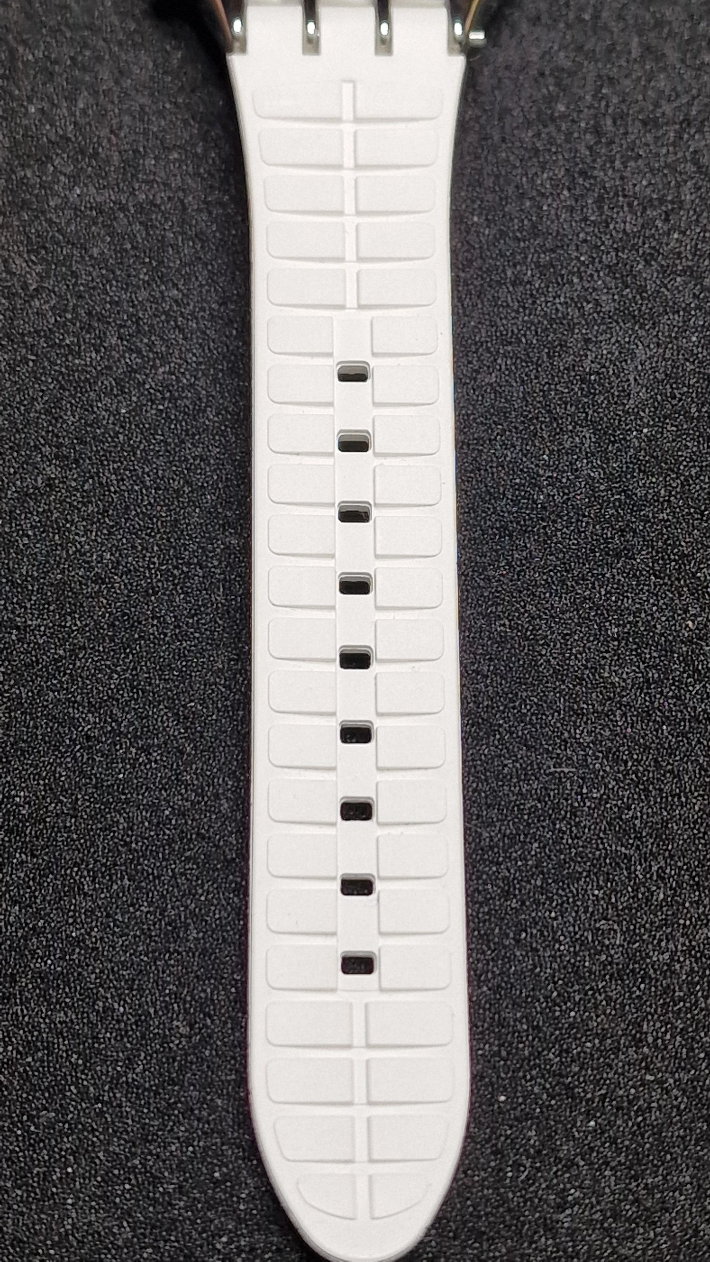 ⌚️ Swatch Irony Chrono YCS584 “Travel Chic” (AG 2014) 💙🤍 – Clean silver dial + blue chrono hand