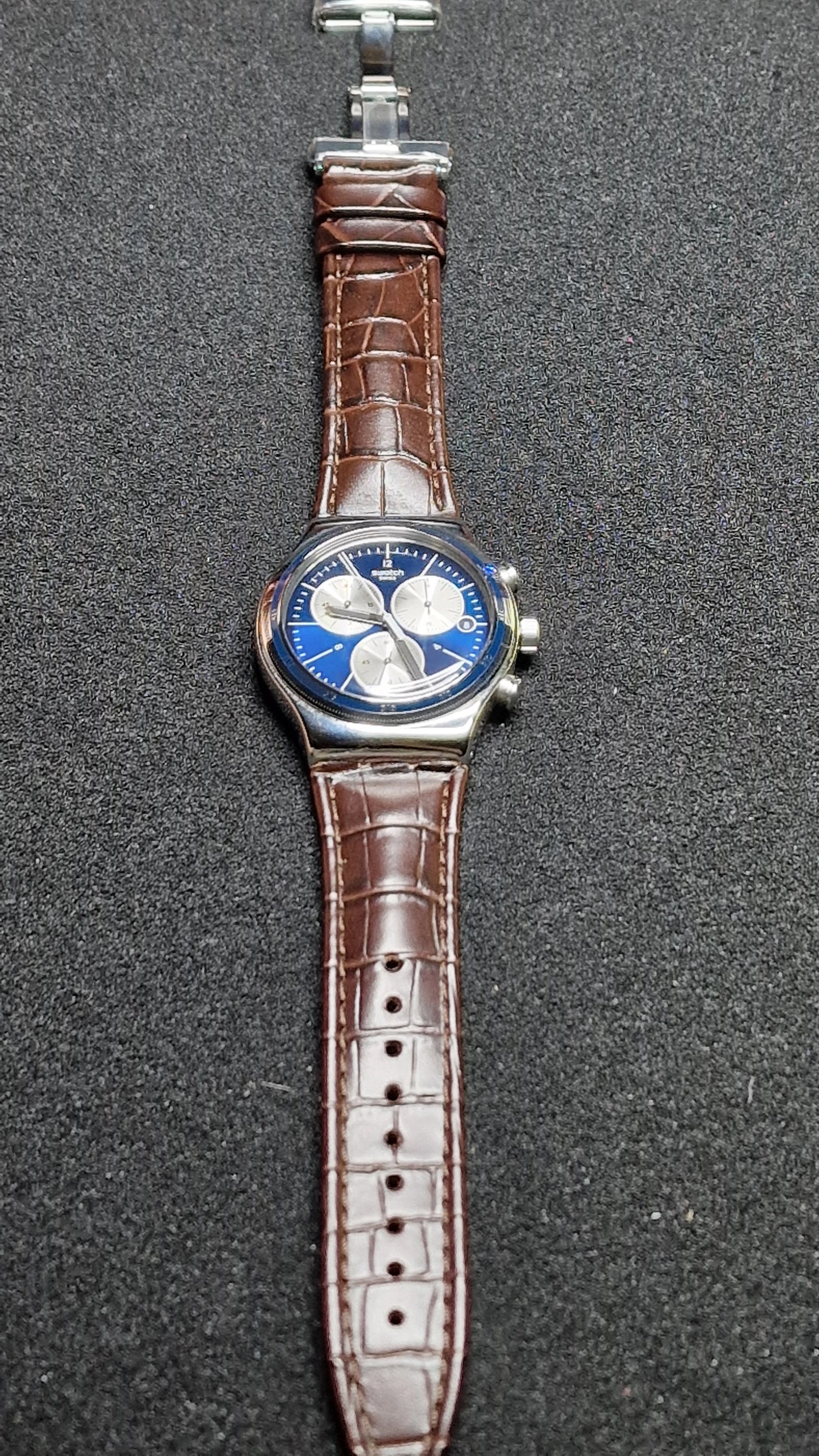 Swatch Irony Chrono YVS410C “London” (AG 2013) – Blue Dial + Strong Lume ✨