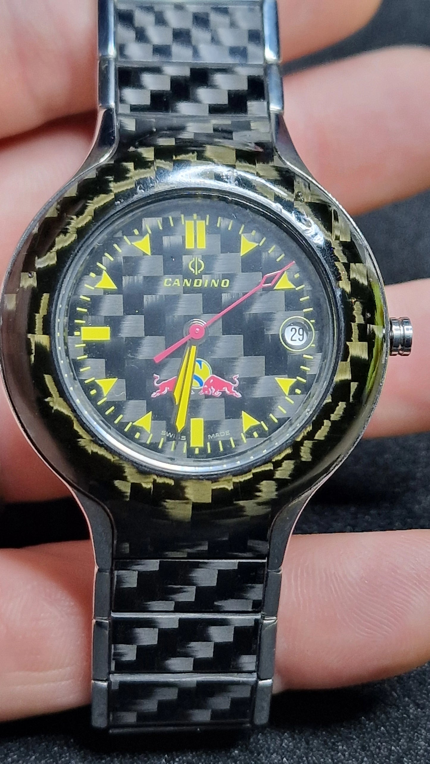 🏁 Candino Carbon F1 – Red Bull Sauber Petronas Edition (Unworn)