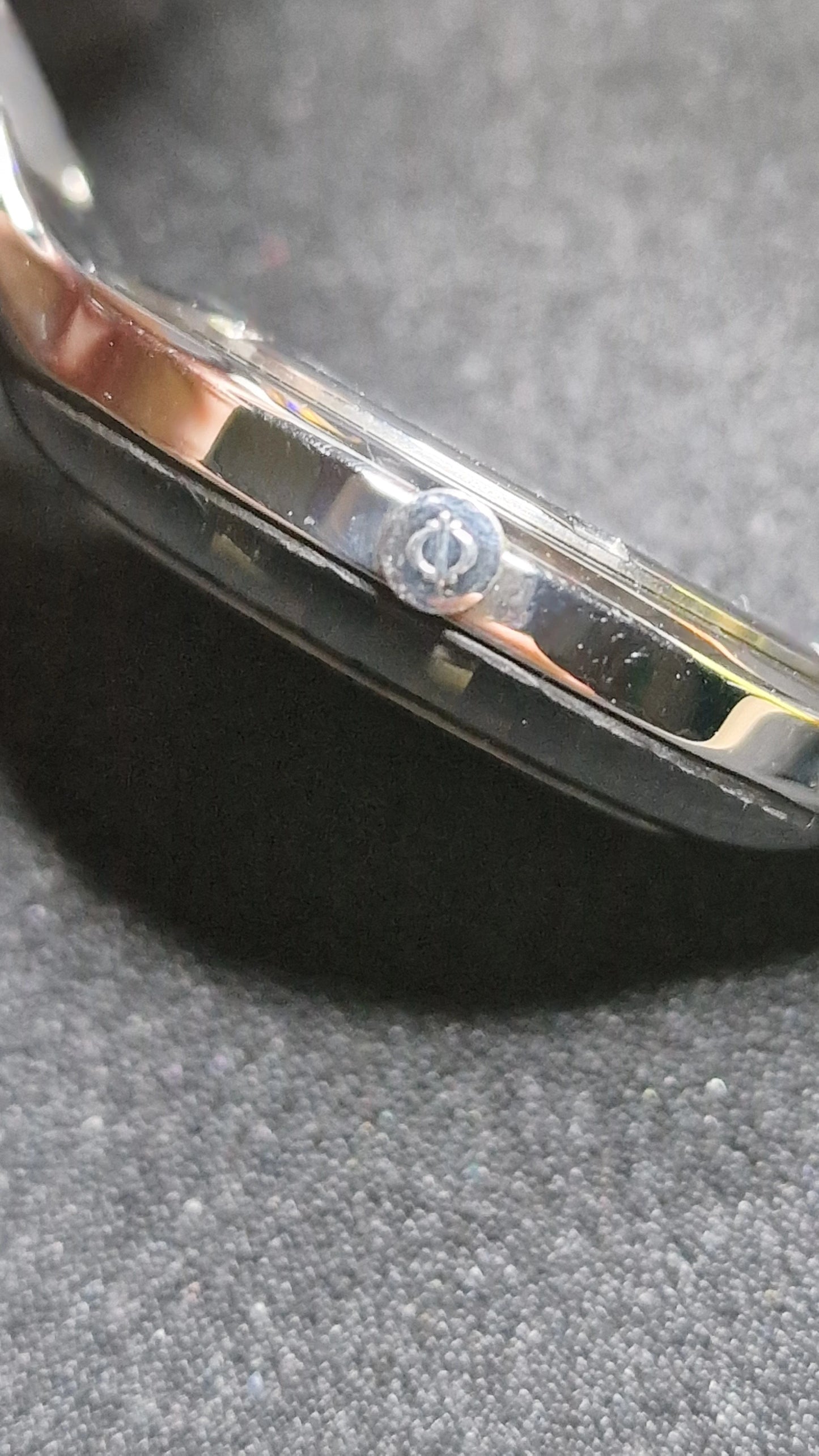 🏁 Candino Carbon F1 – Red Bull Sauber Petronas Edition (Unworn)