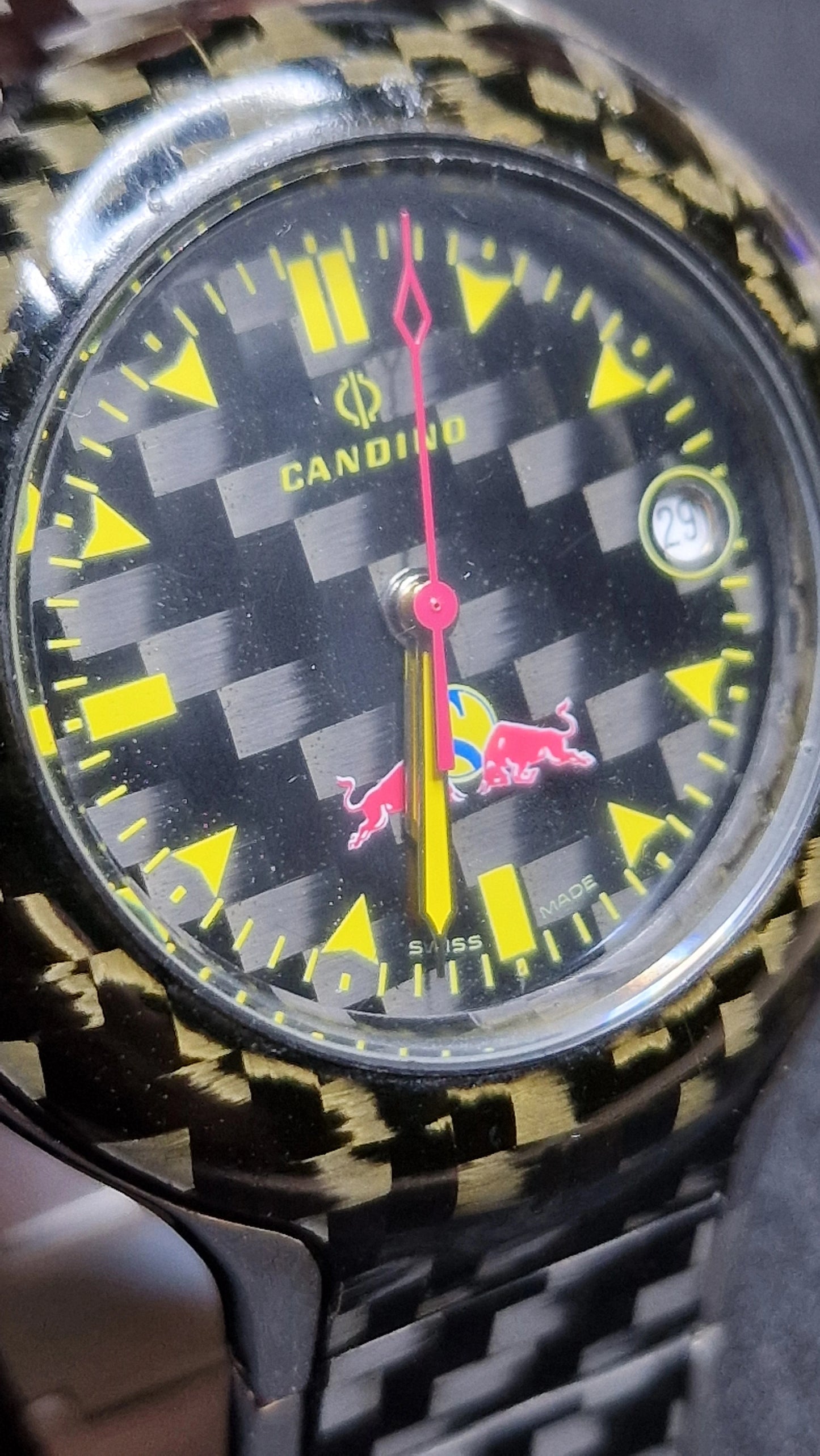🏁 Candino Carbon F1 – Red Bull Sauber Petronas Edition (Unworn)