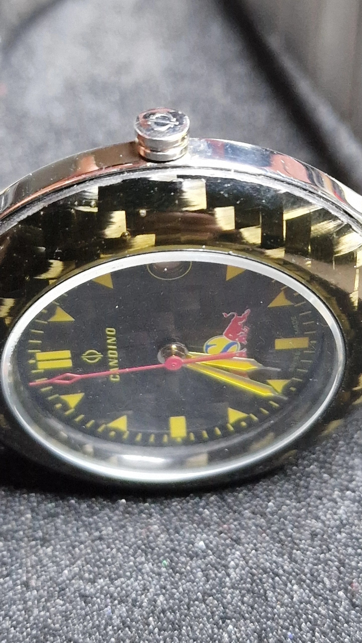 🏁 Candino Carbon F1 – Red Bull Sauber Petronas Edition (Unworn)