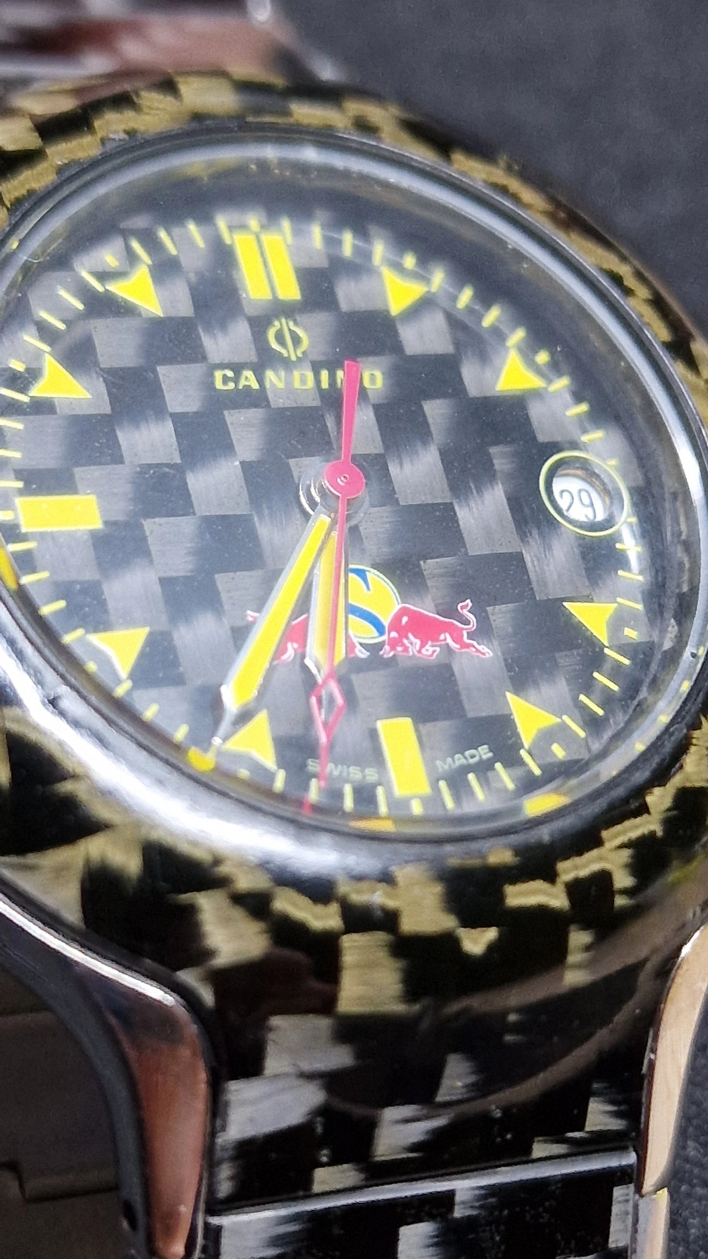 🏁 Candino Carbon F1 – Red Bull Sauber Petronas Edition (Unworn)