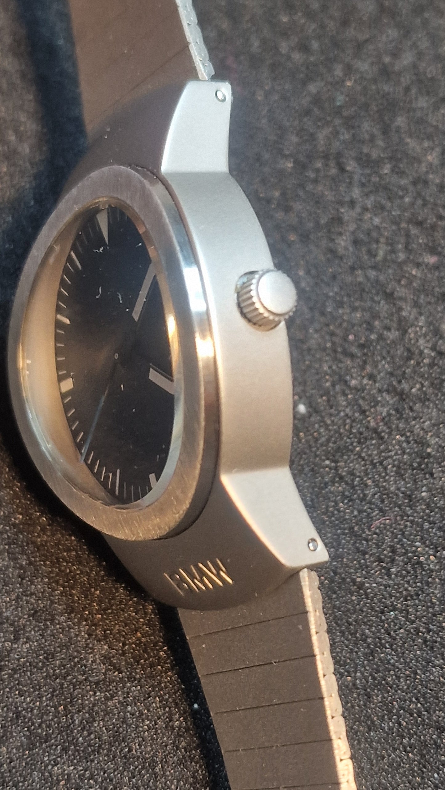 🕶️ BMW Swiss Design Watch – Minimalist Precision in Stainless Steel 🇨🇭