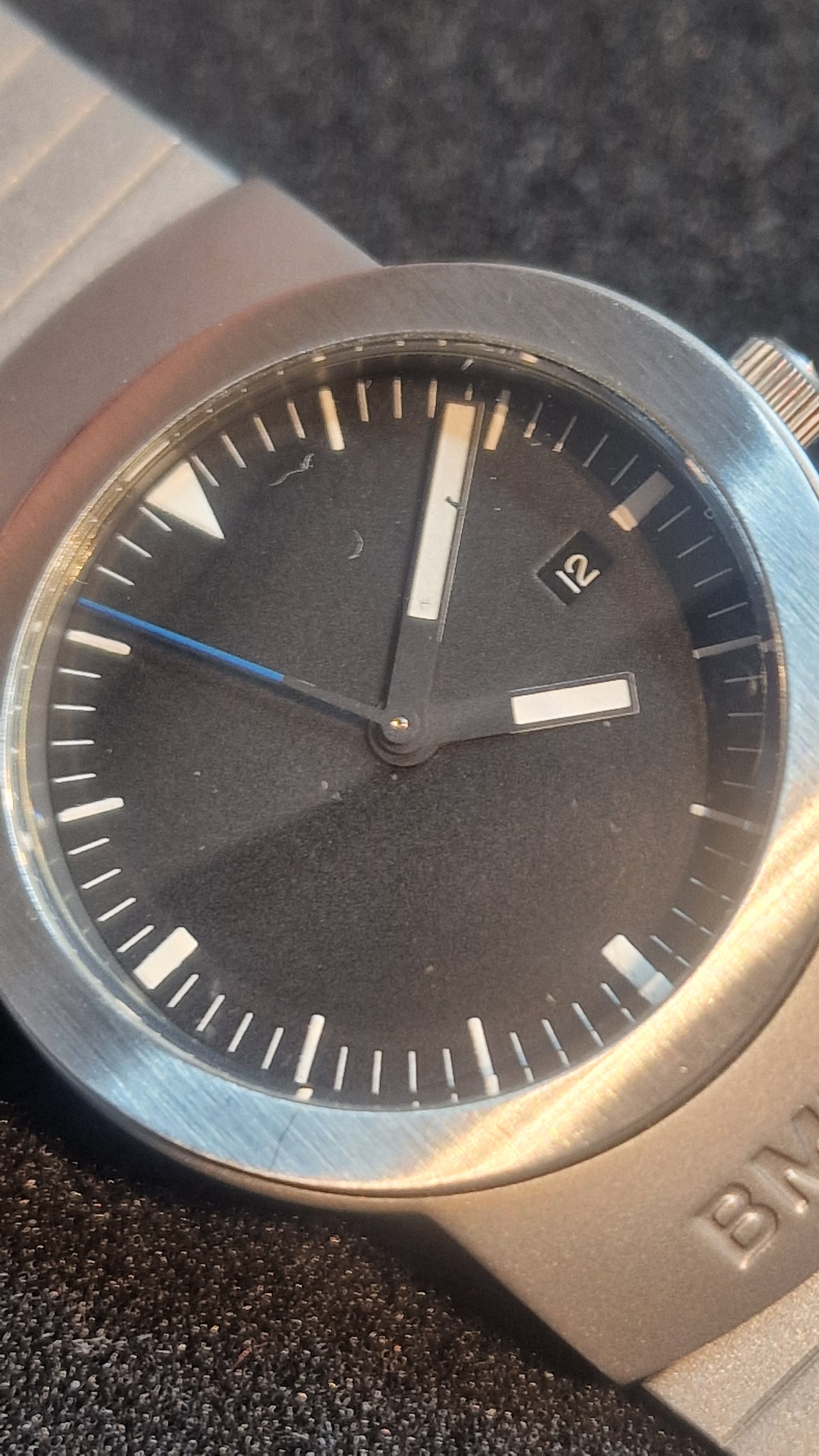 🕶️ BMW Swiss Design Watch – Minimalist Precision in Stainless Steel 🇨🇭