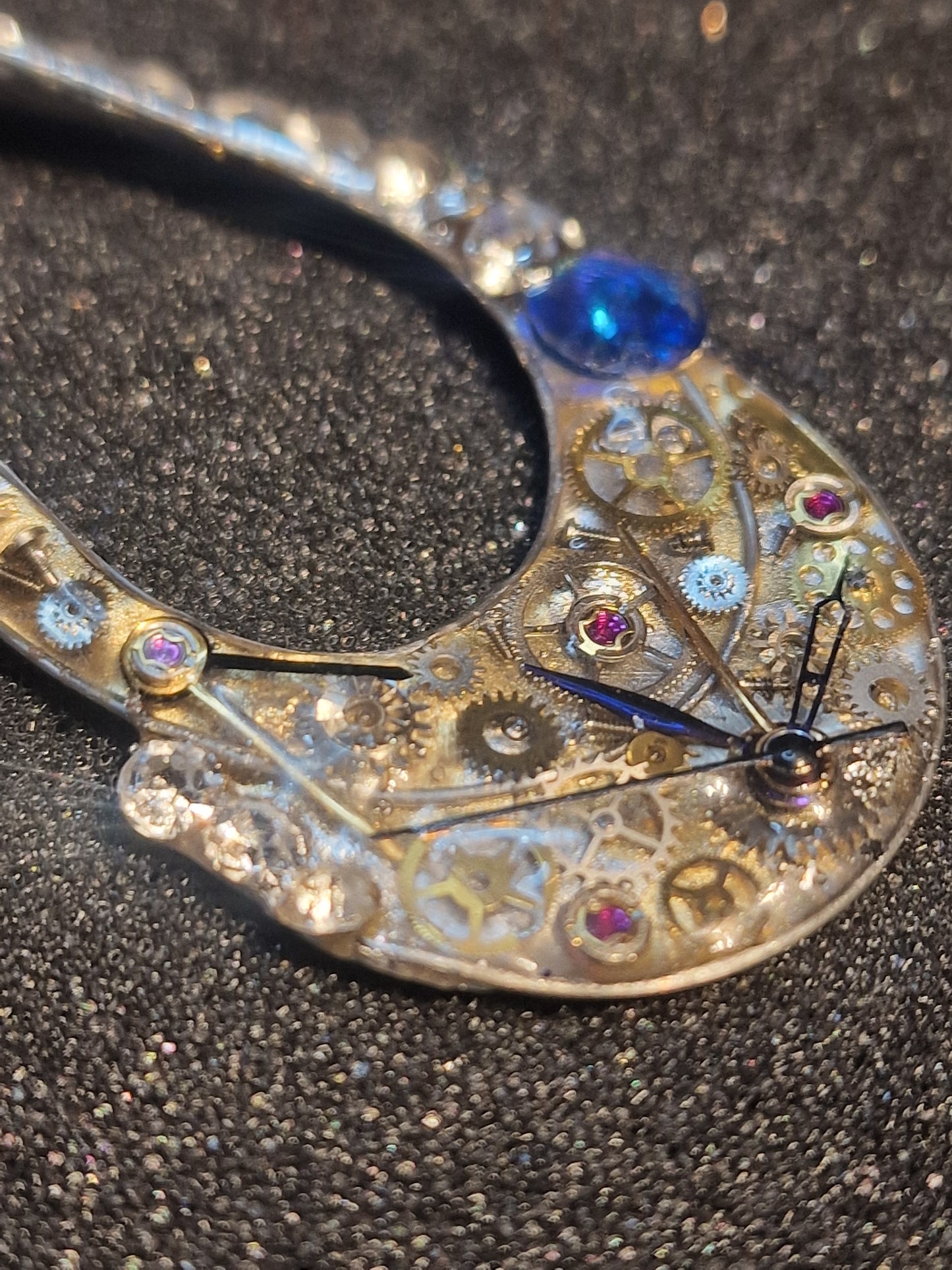 Timekeeper Ring-Holder Pendant — Upcycled Watch Parts by MakiArt (Handmade in Switzerland)