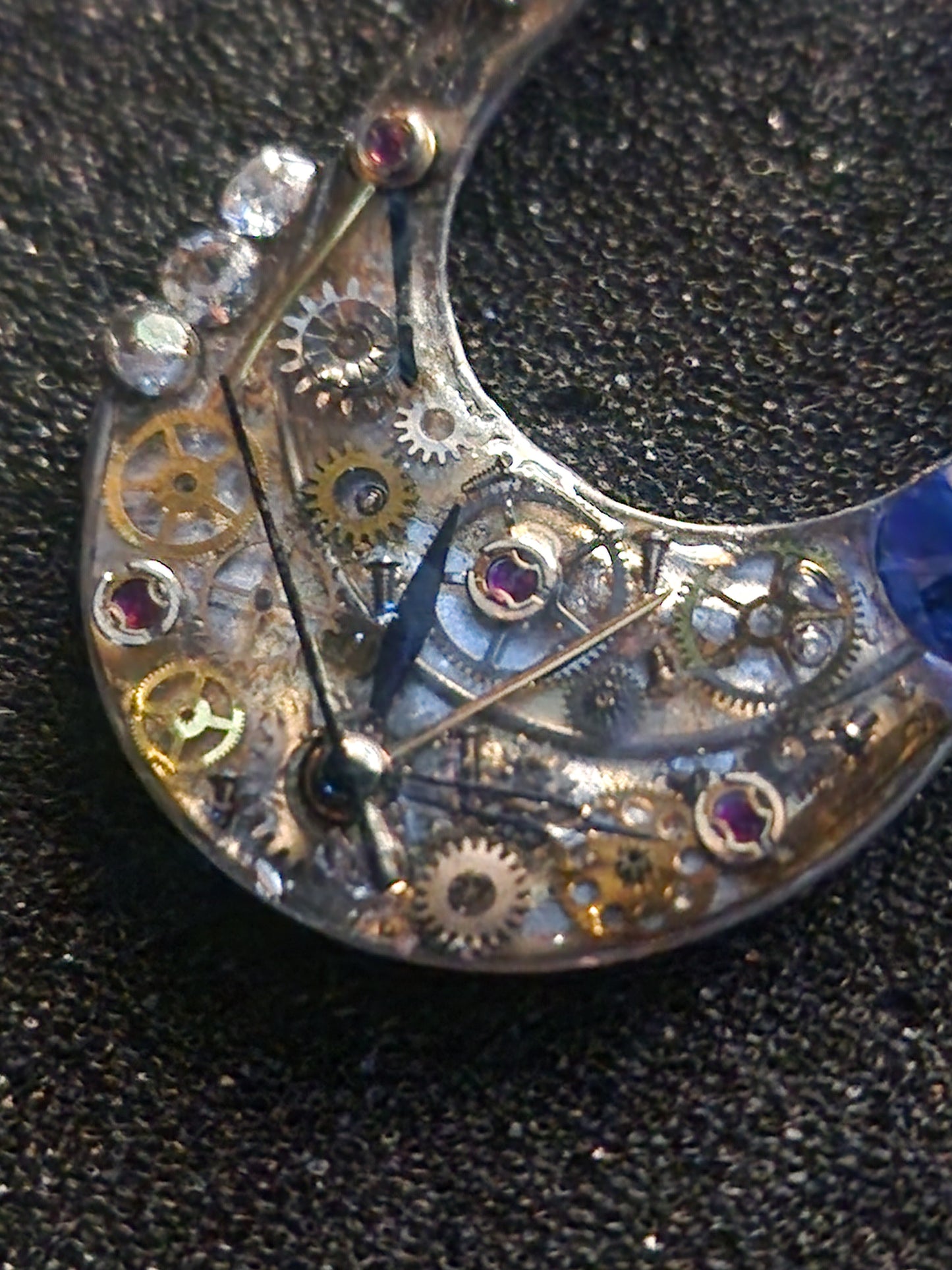 Timekeeper Ring-Holder Pendant — Upcycled Watch Parts by MakiArt (Handmade in Switzerland)