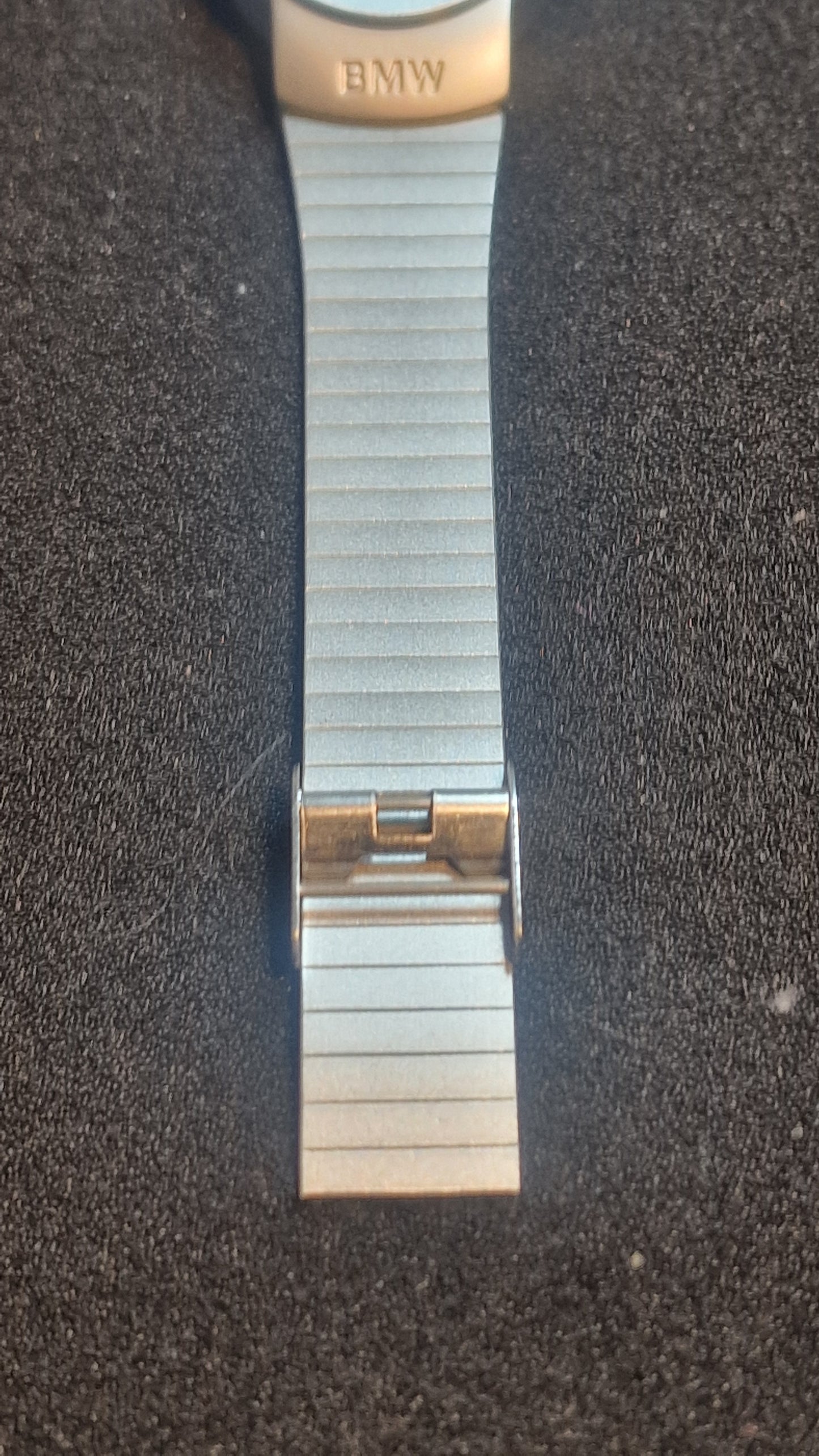 🕶️ BMW Swiss Design Watch – Minimalist Precision in Stainless Steel 🇨🇭