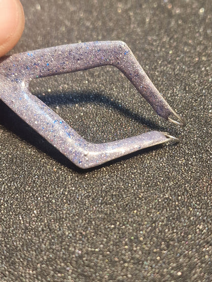 Chevron Ring-Holder Pendant — Holo Sparkle & UV Blue Glow | Handmade by MakiArt (Swiss-made)