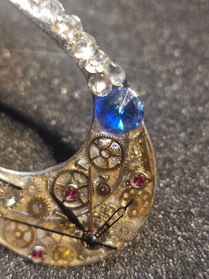 Timekeeper Ring-Holder Pendant — Upcycled Watch Parts by MakiArt (Handmade in Switzerland)