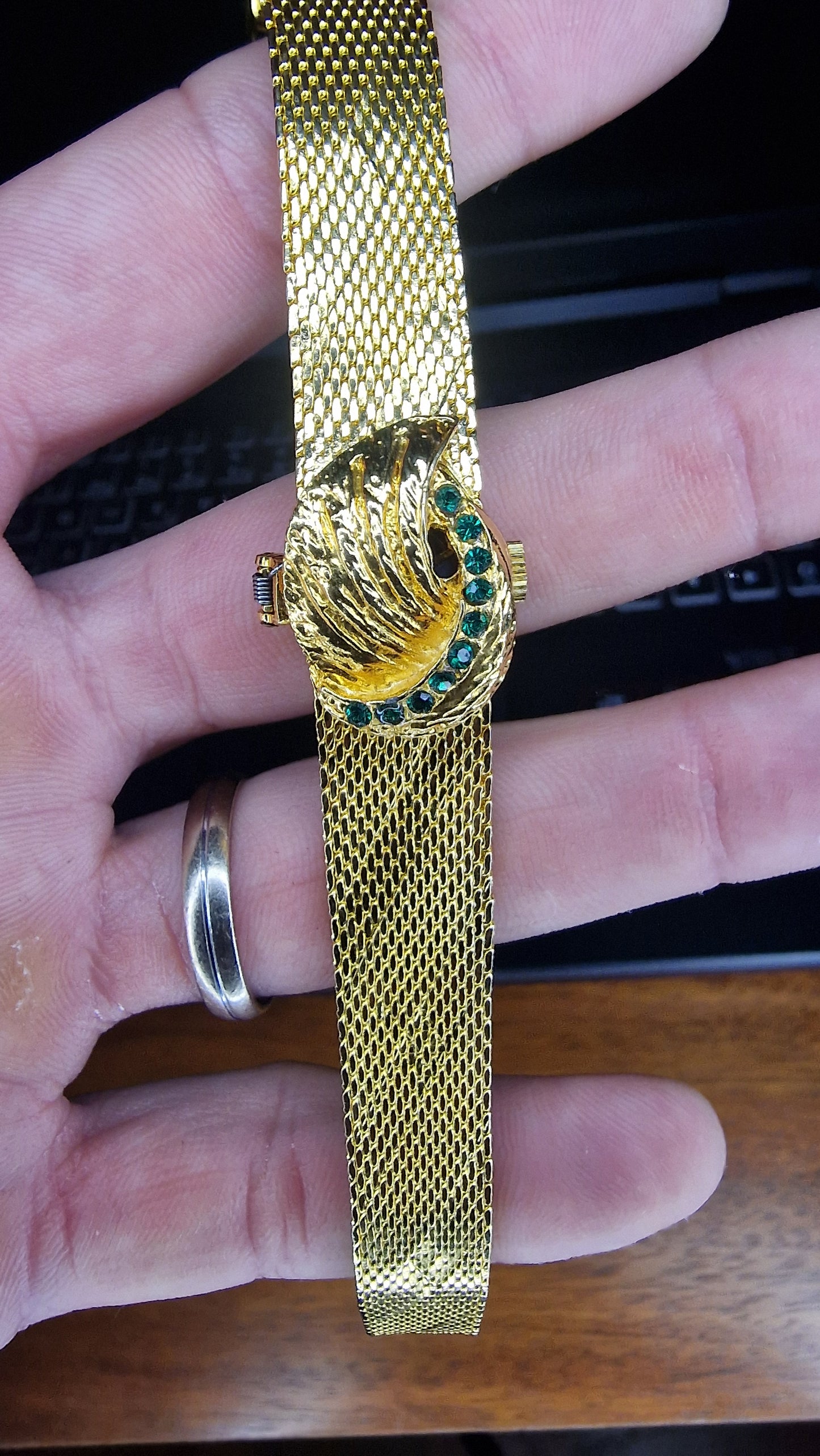 💎 Samba Ladies Jewelry Watch – Vintage 1960s Mechanical Beauty ✨