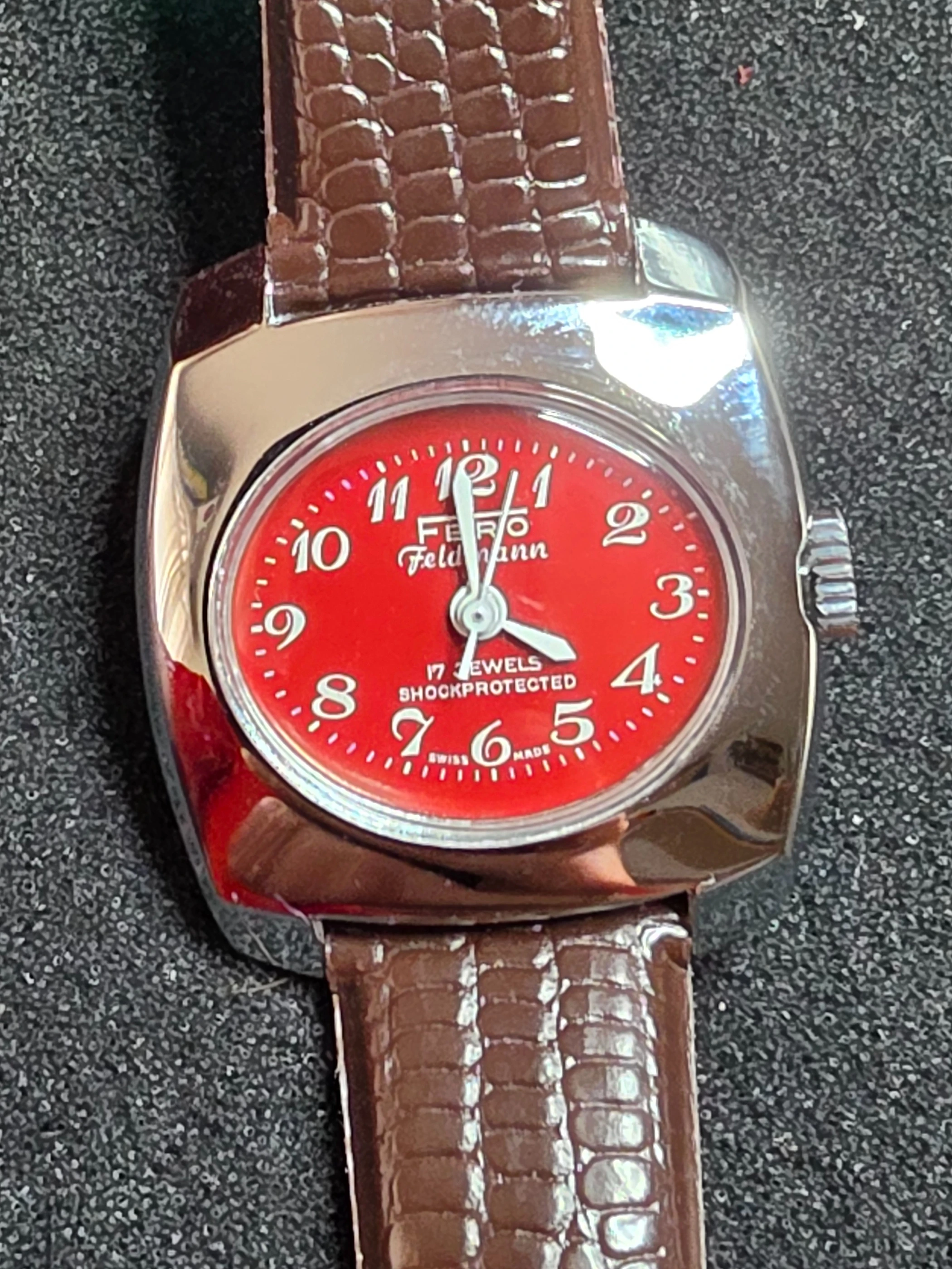 Fero Feldmann – 1960 – Unworn – Bordeaux Dial