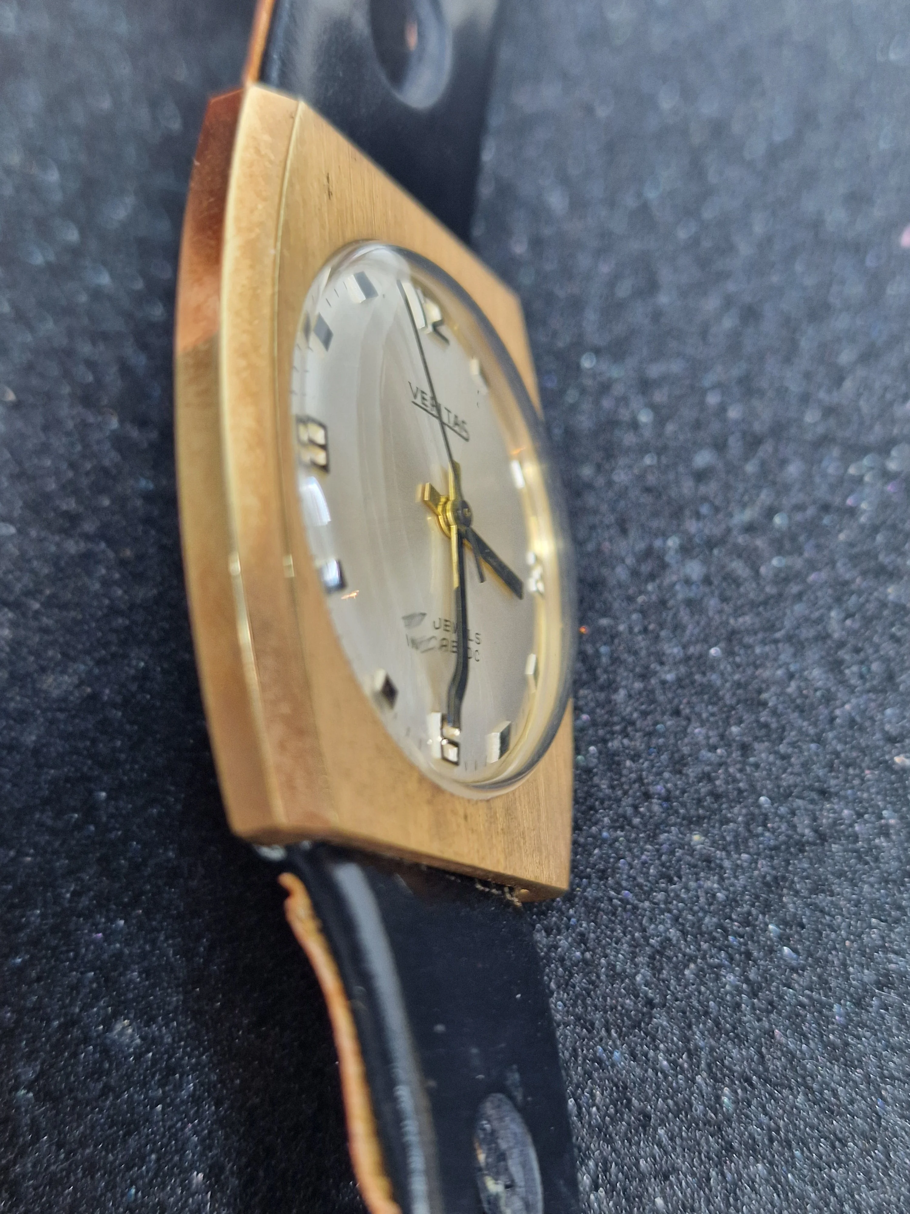 High-Quality NOS Vintage Watches – VERITAS – 4-Piece Set – 60s/70s – 1x Automatic + 3x Hand-Wound 9