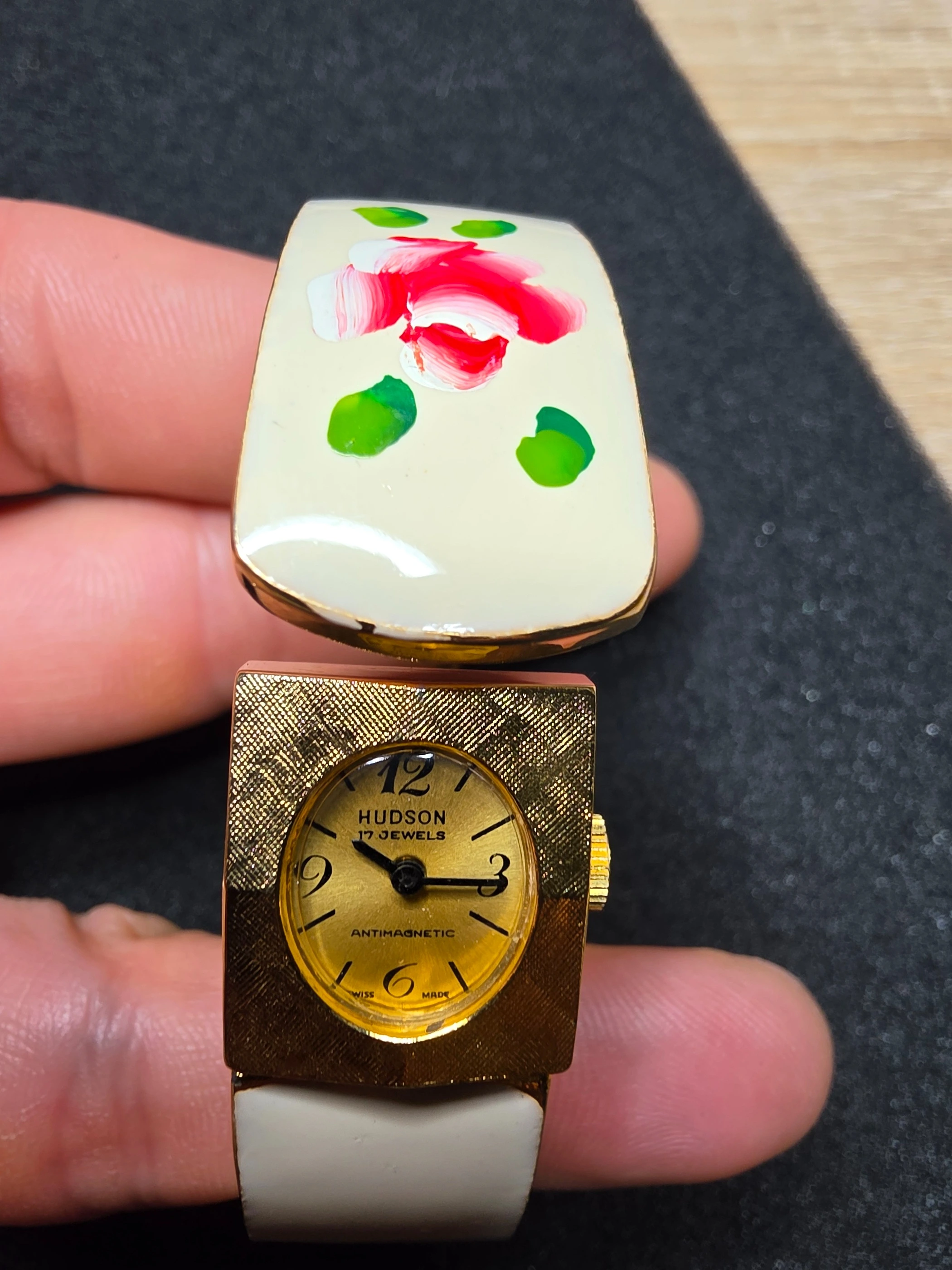 Hudson Jewelry Watch – 1960s – Unworn – Clasp Design