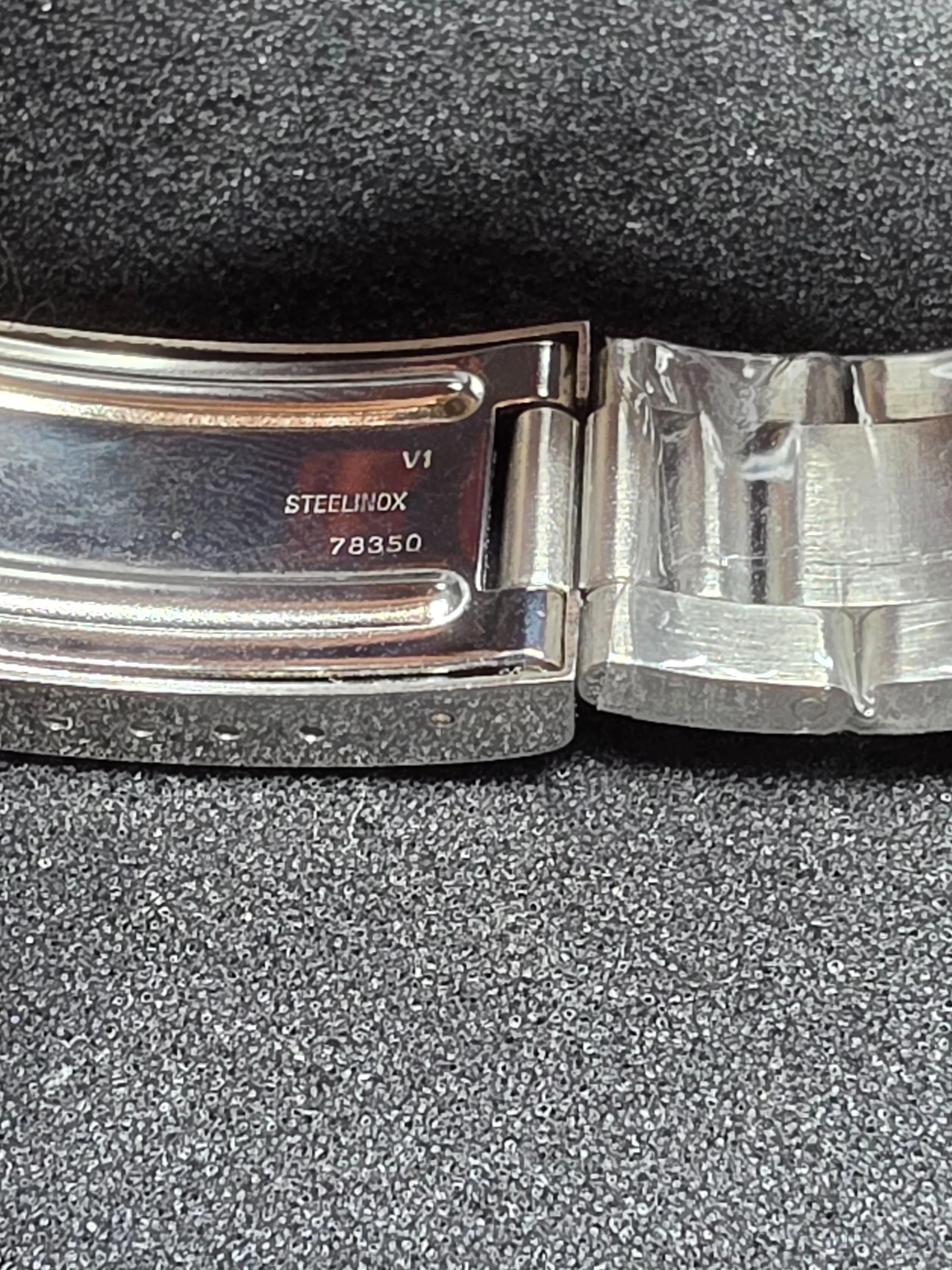 Jean Paul Dutroit Automatic – 1970 – NOS – Date Feature 7