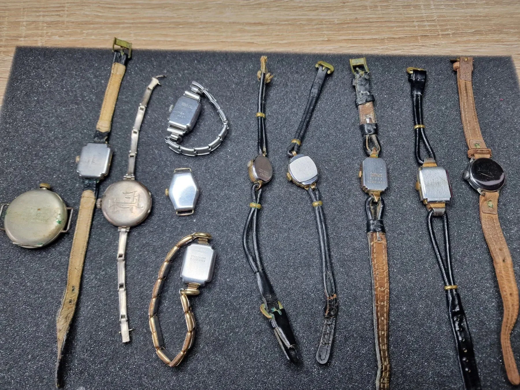 Lot of 11x Ladies’ Wristwatches – ART DÉCO Style – Rare! (Non-Working) 9