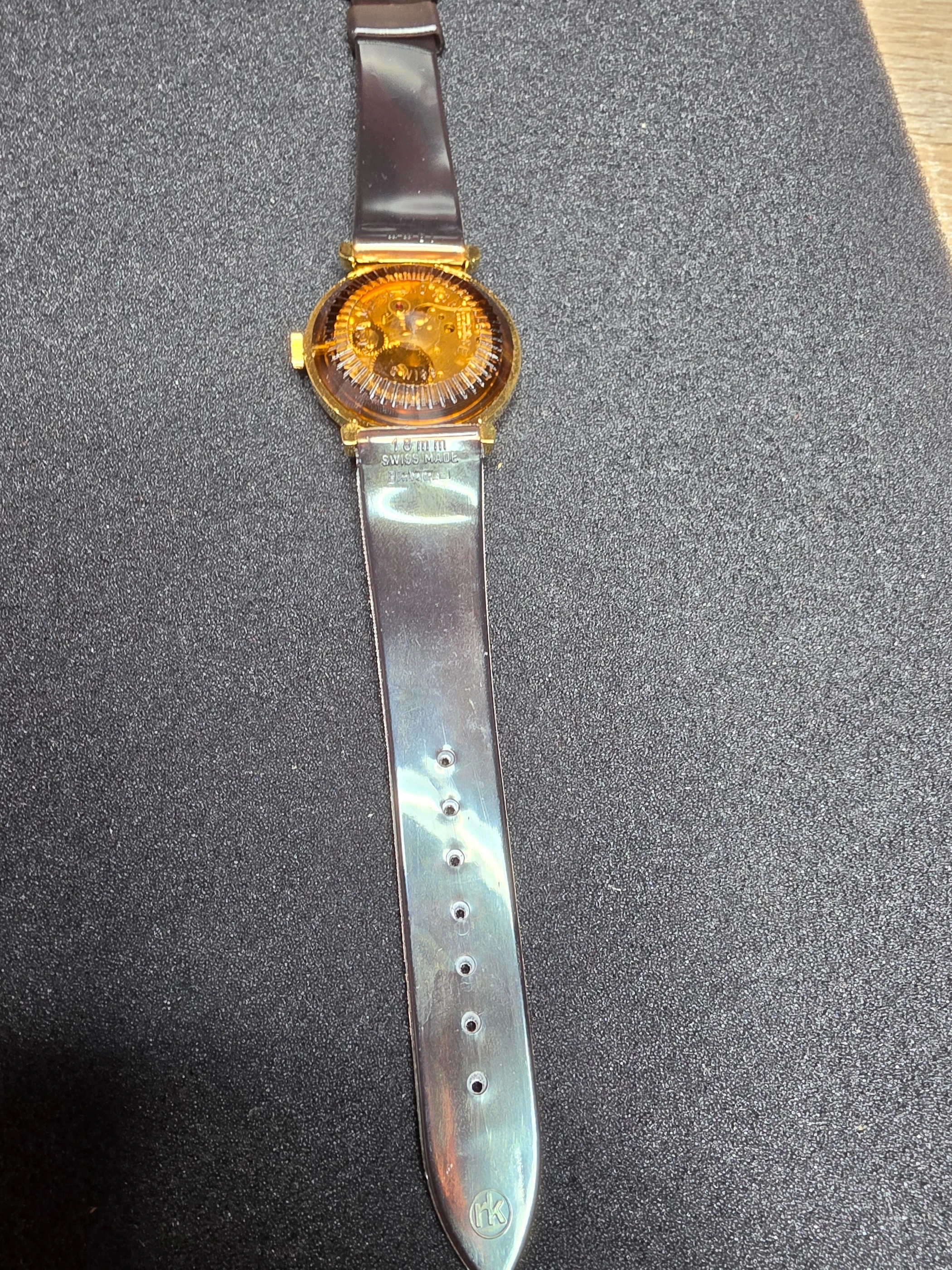 Mentor Antimagnetic – NOS – Metal and Acrylic Case 8