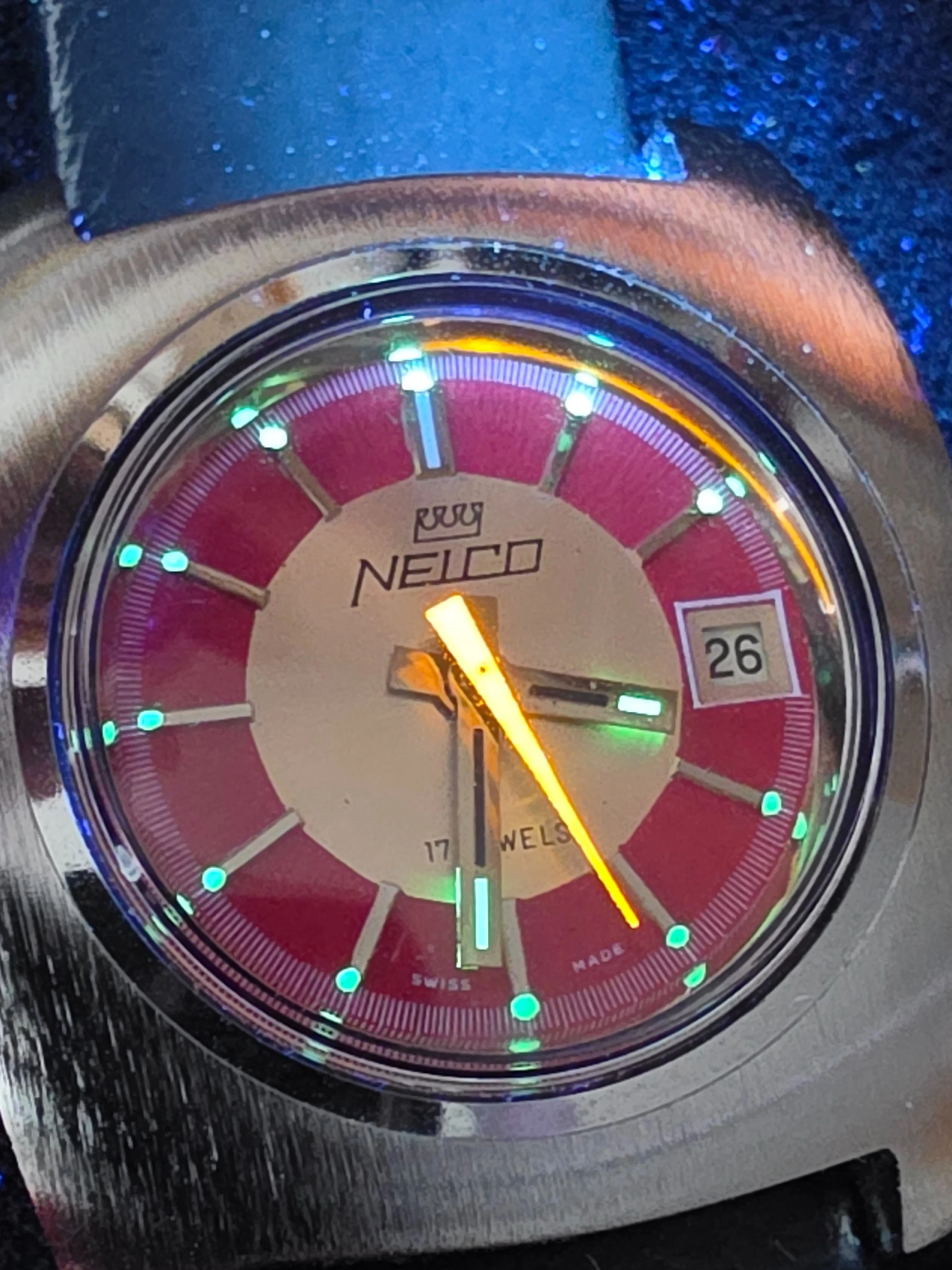 Nelco – NOS – Hand-Wound – Red Dial 9