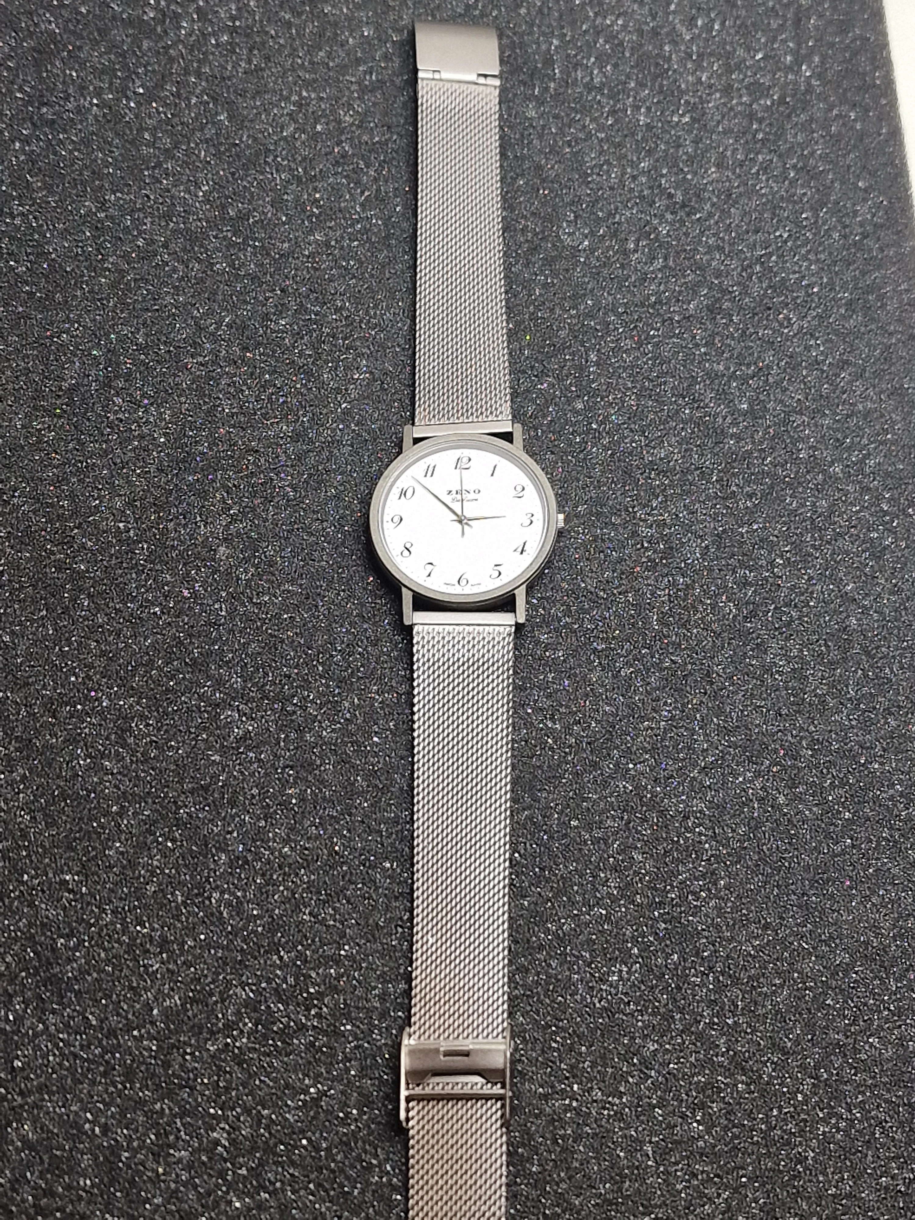 New Ultra-Slim ZENO De Luxe Watch – Quartz, 33mm, Elegant & Sporty 2