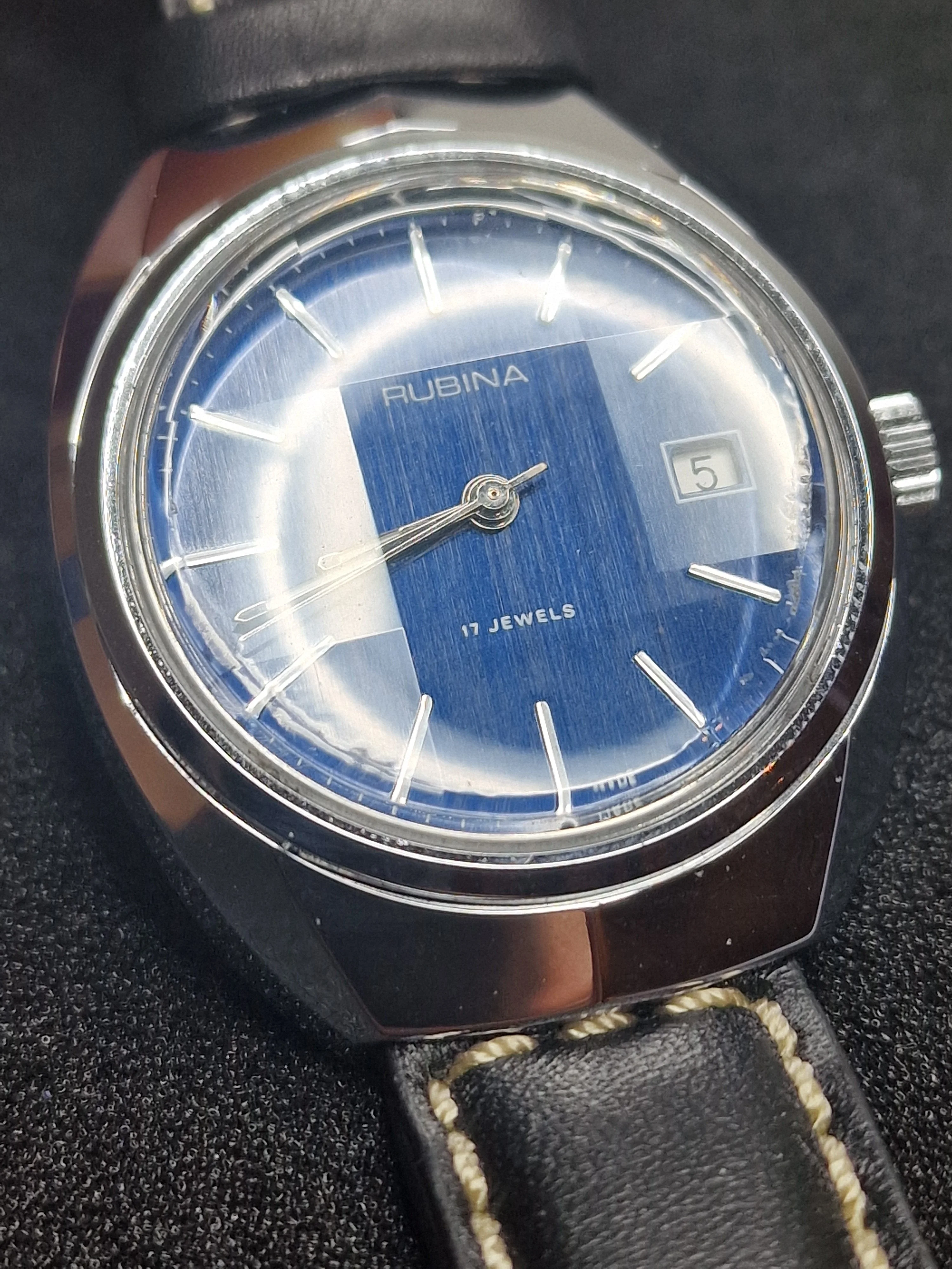 Old Vintage Rubina Watch – Hand-Wound – Swiss Made – Faceted Glass – 70s – 43mm