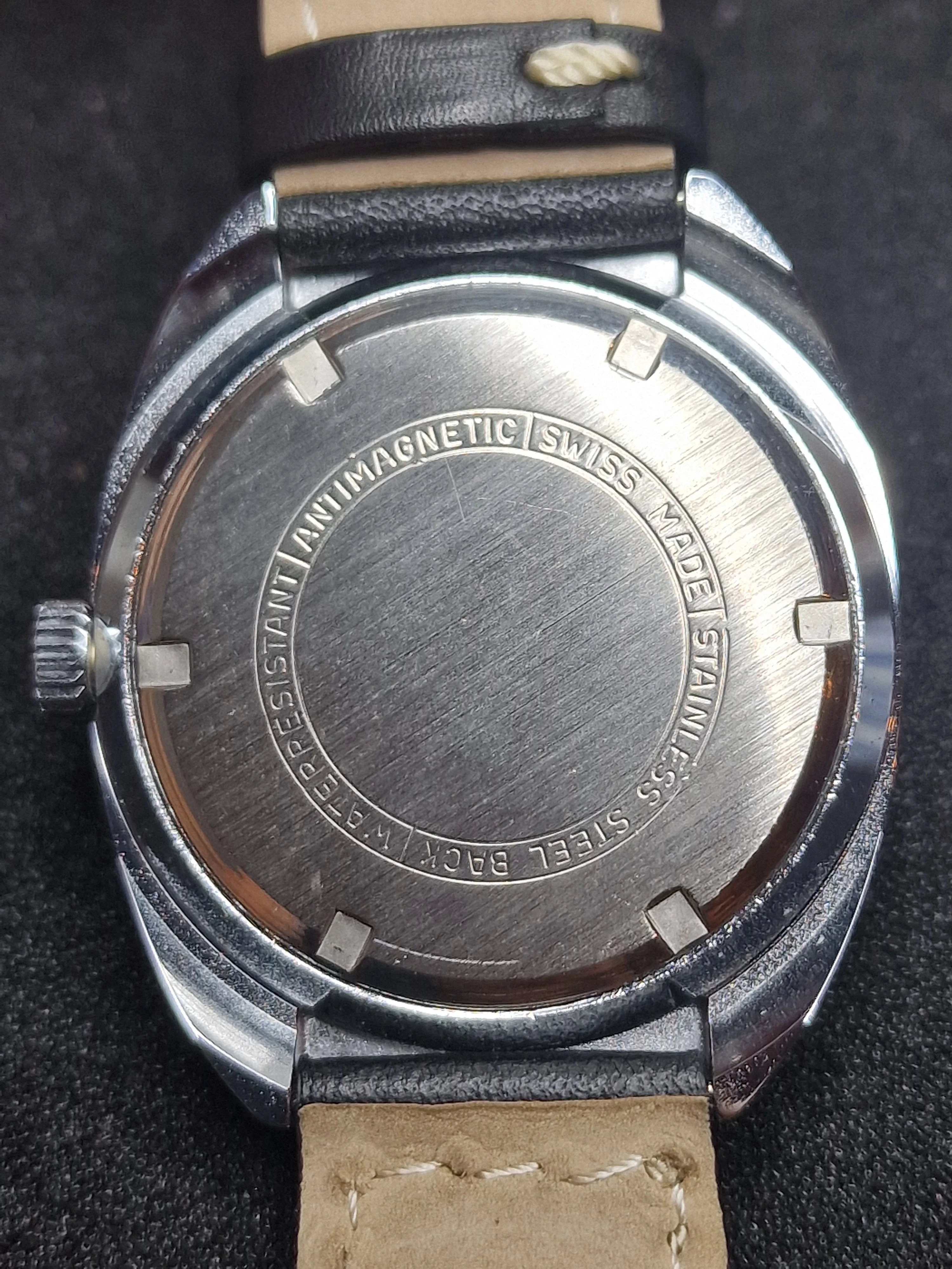 Old Vintage Rubina Watch – Hand-Wound – Swiss Made – Faceted Glass – 70s – 43mm 8