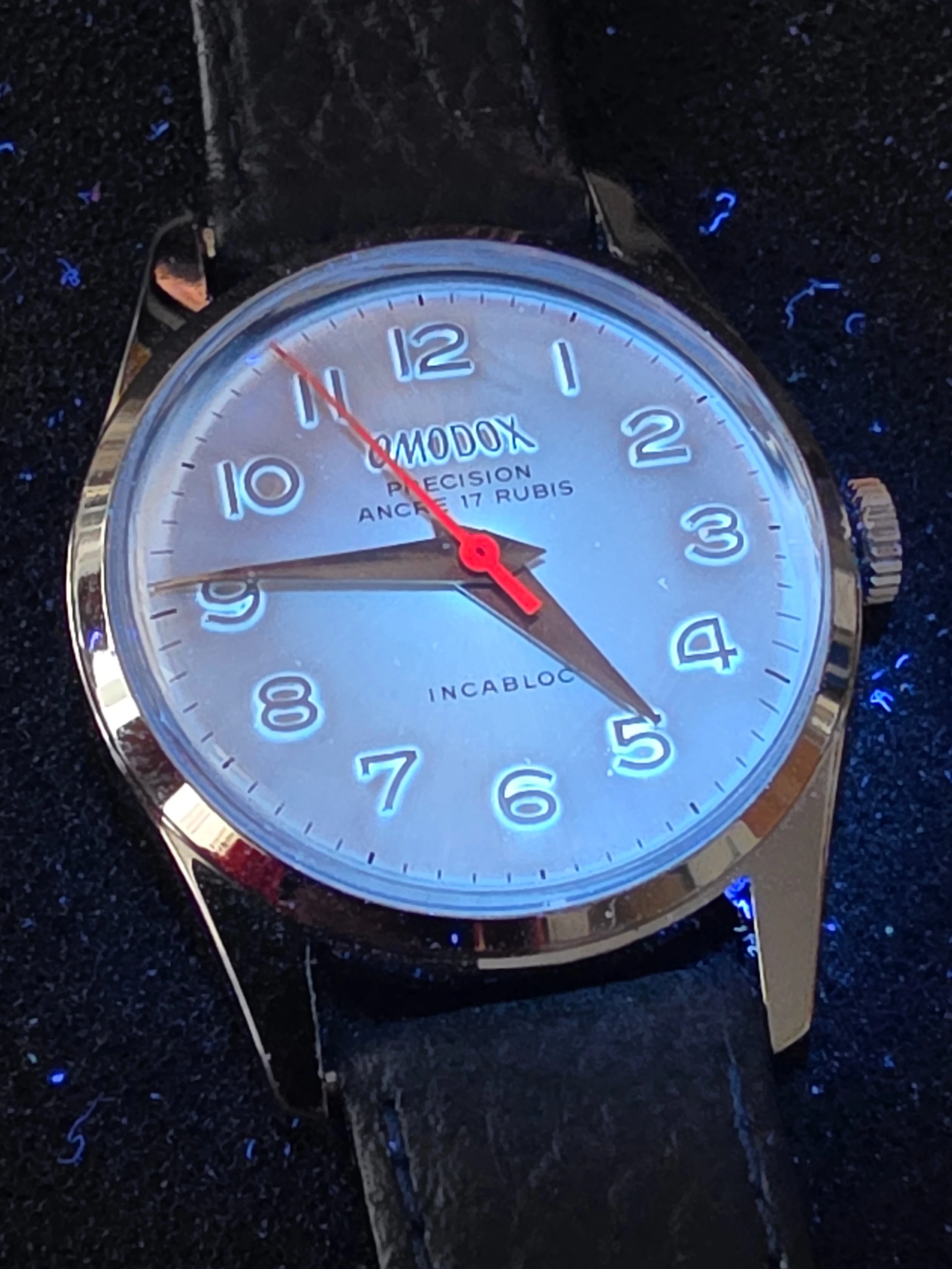 Omodox Precision – NOS – Red Second Hand 2