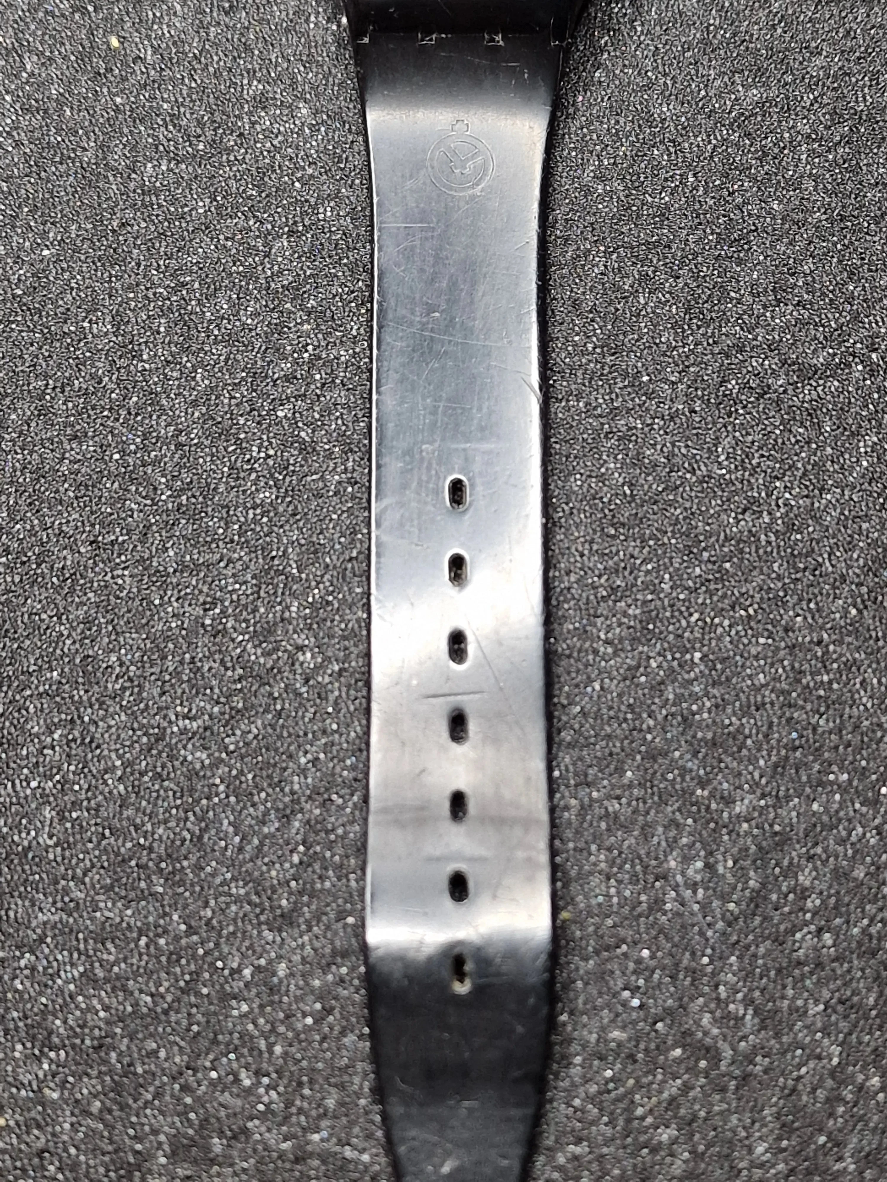 Rare 1983 Swatch GB402 – with Specialist trade (FHL) on Strap 8