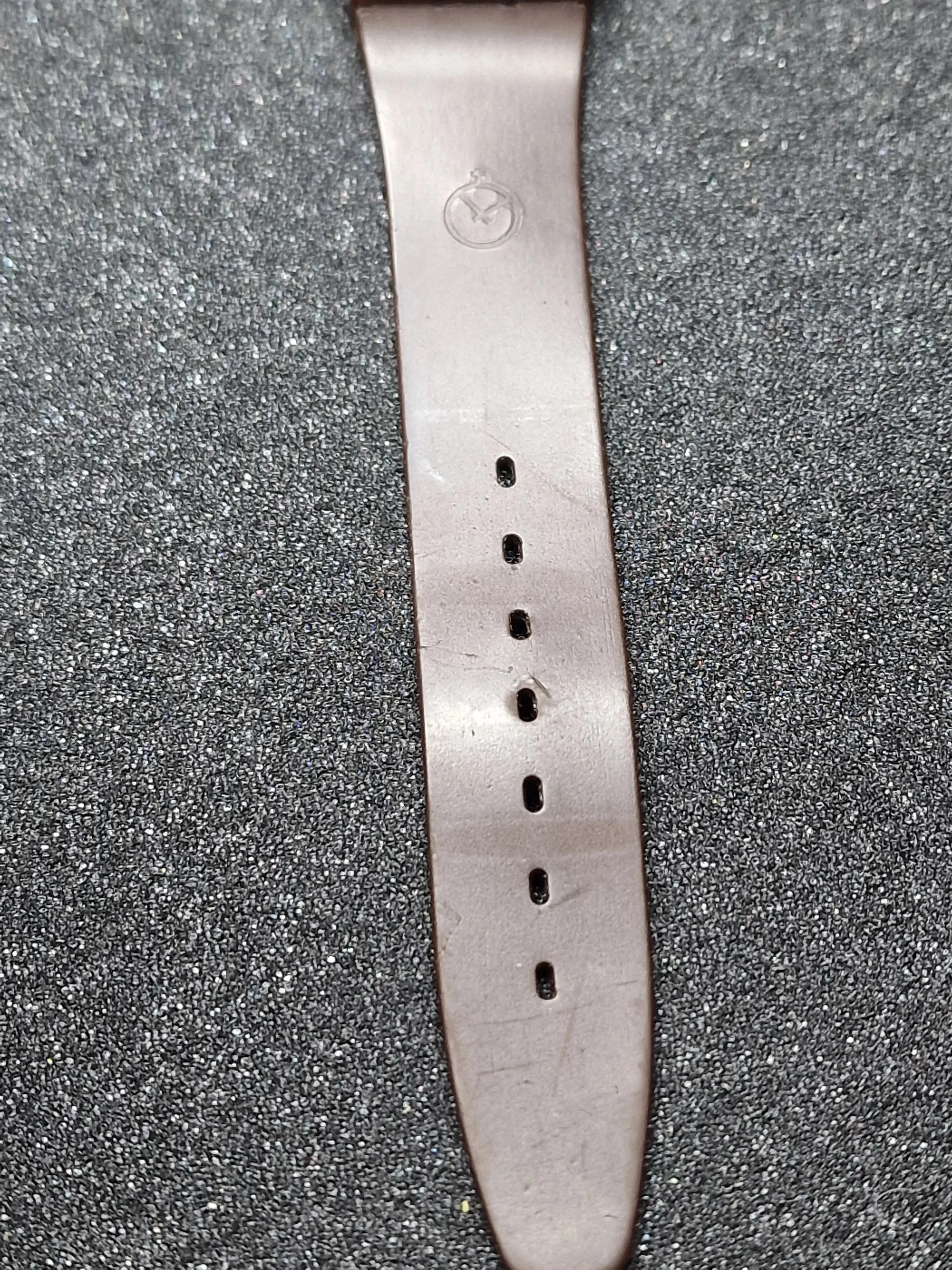Rare 1983 Swatch GC700 – Early Vintage Model with Specialist trade (FHL) Logo (34mm) 7