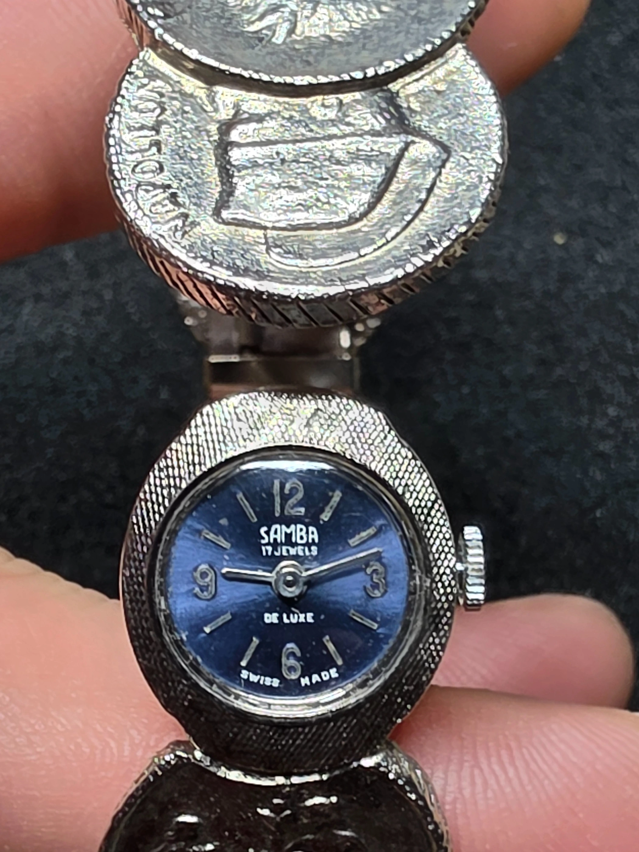 Samba Wristwatches – Very Good