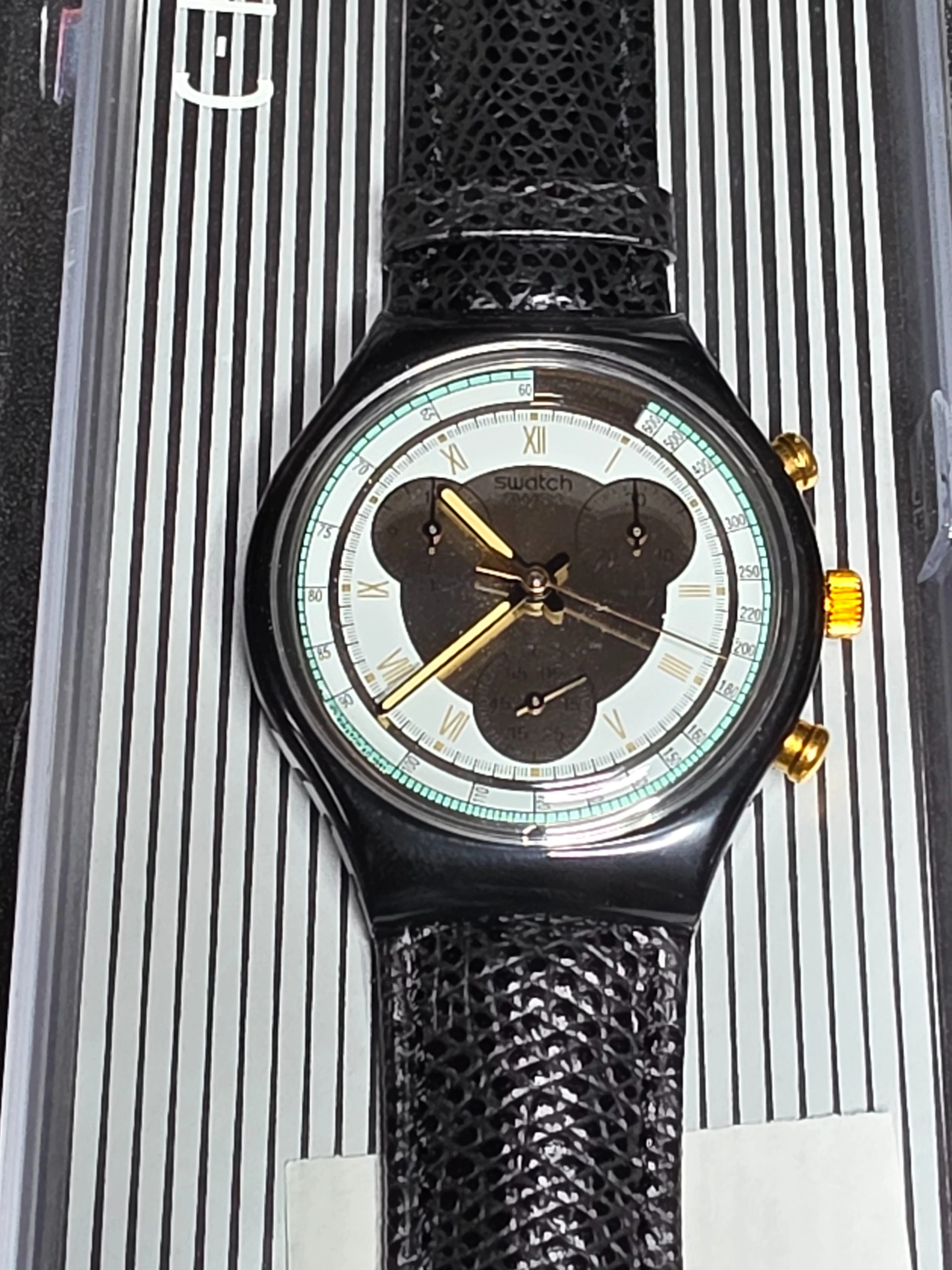 Swatch Chrono Colossal SCB109 – 1992 – NOS – Black Dial