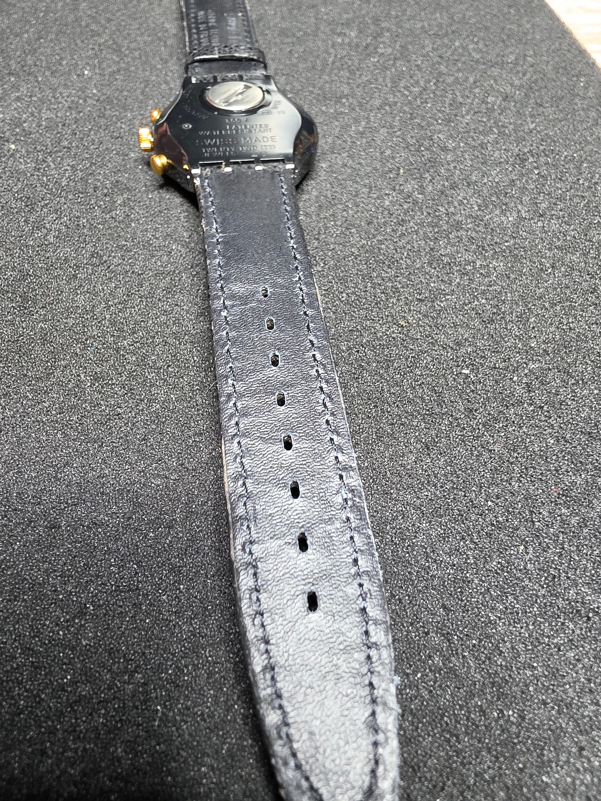 Swatch Chrono Colossal SCB109 – 1992 – NOS – Black Dial – view 10