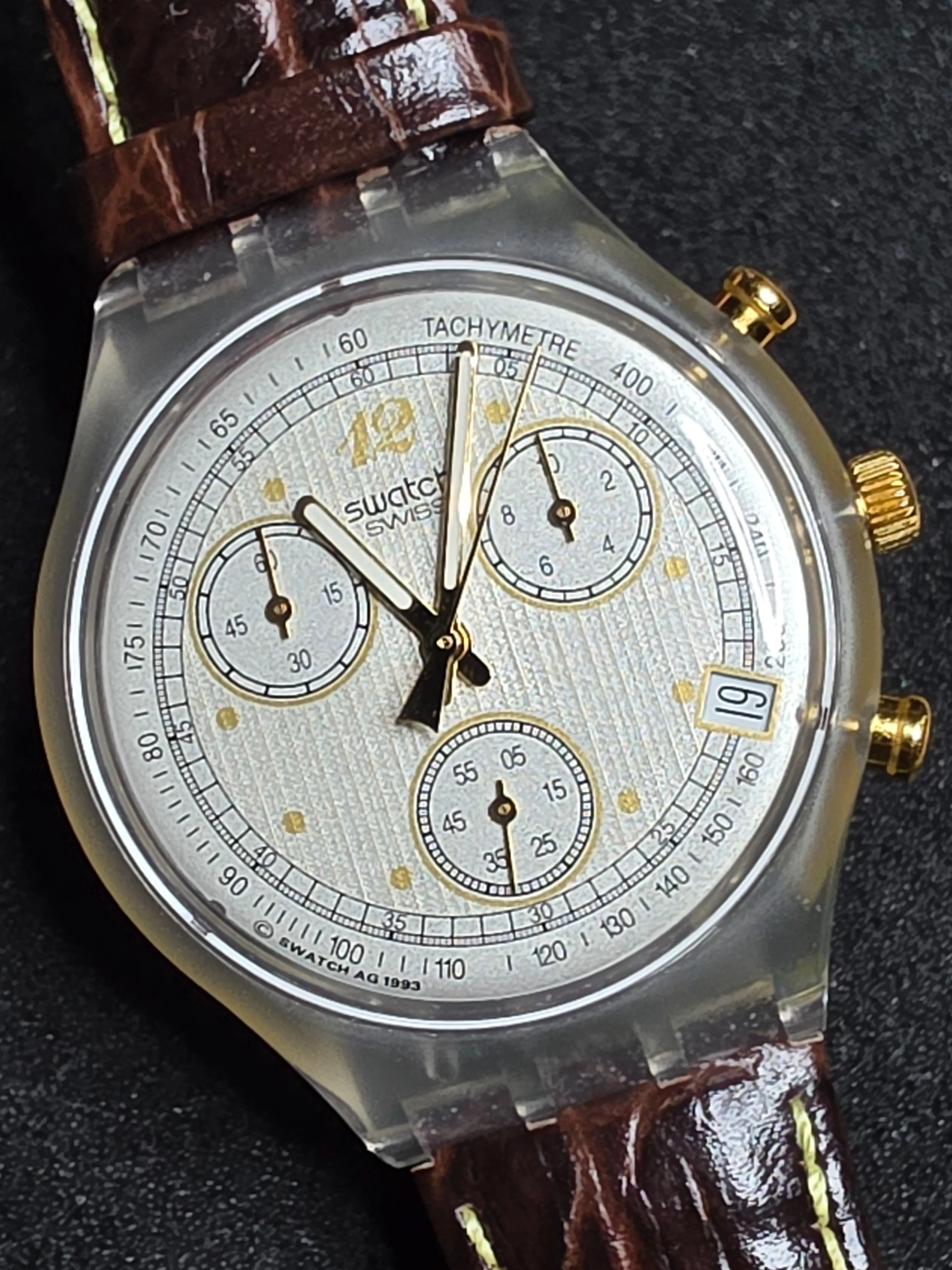 Swatch Chrono Crocante SCK401 – 1994 – NOS – Beige Dial – view 4