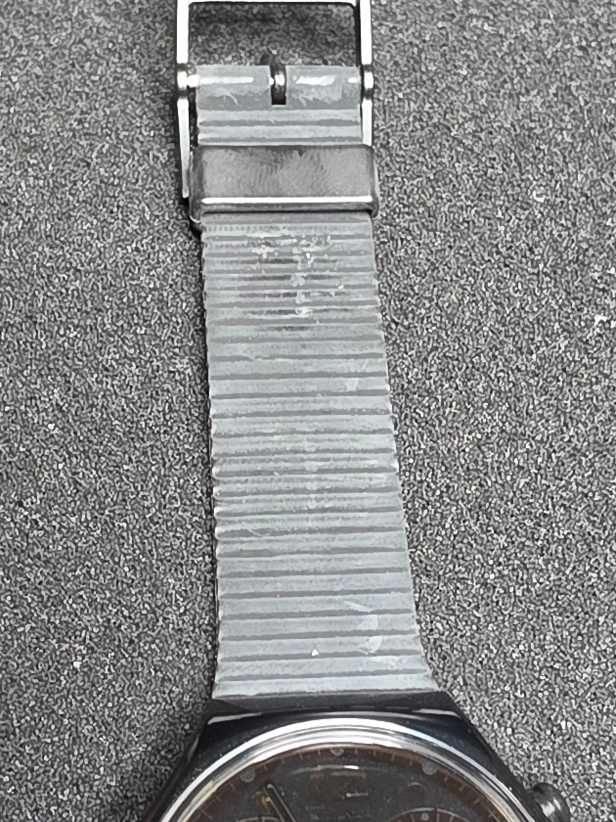 Swatch Chrono Moon Shadow SCB110 – 1993 – NOS – Black Dial – view 9