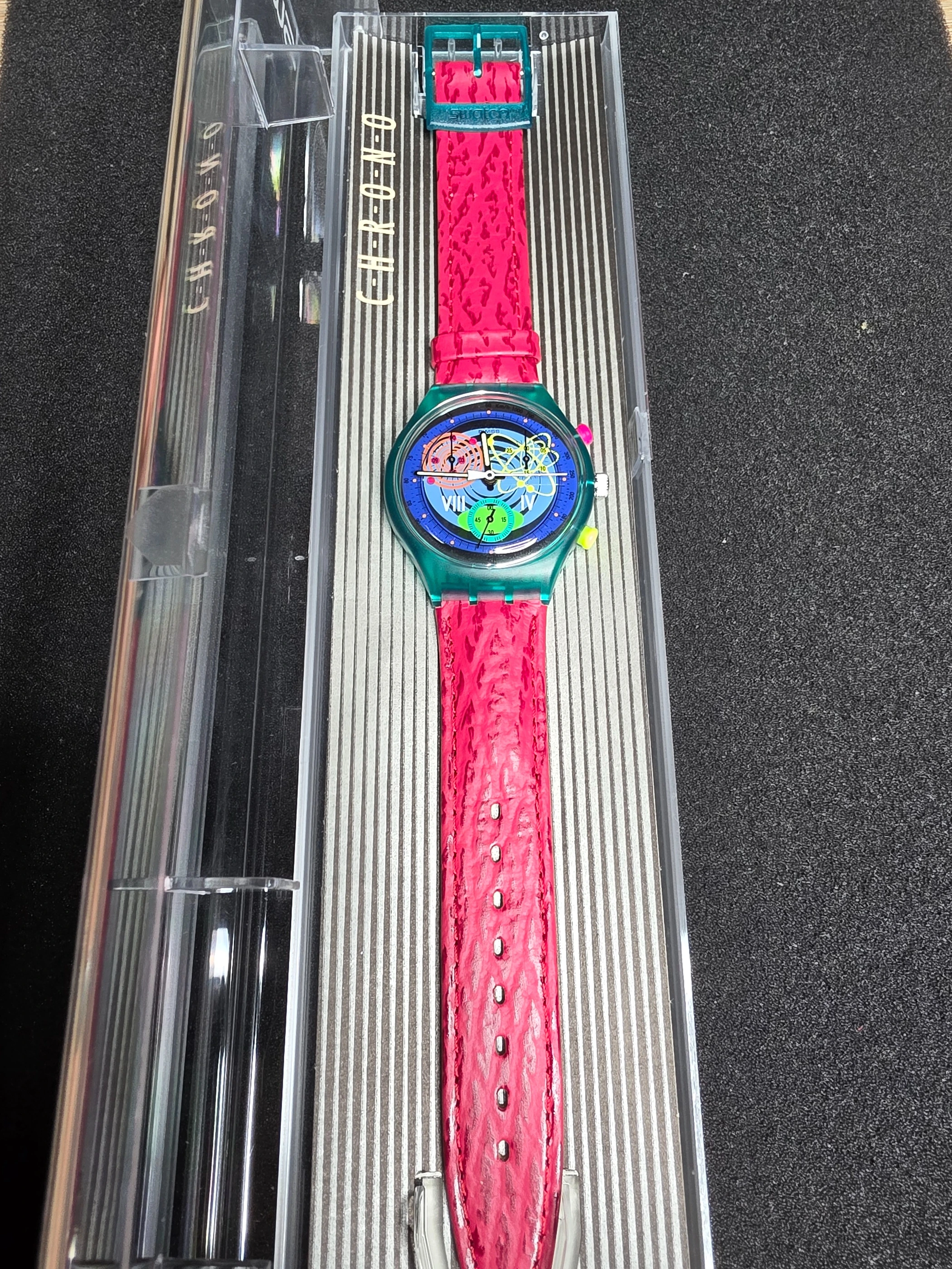 Swatch Chrono Pink Springs SCL103 – 1993 – NOS – Vibrant Design – view 2